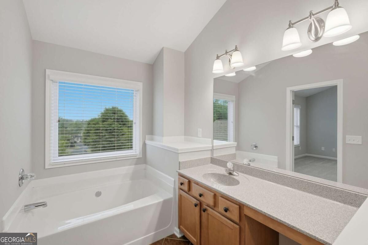 372 Suwanee Avenue Property Photo 30
