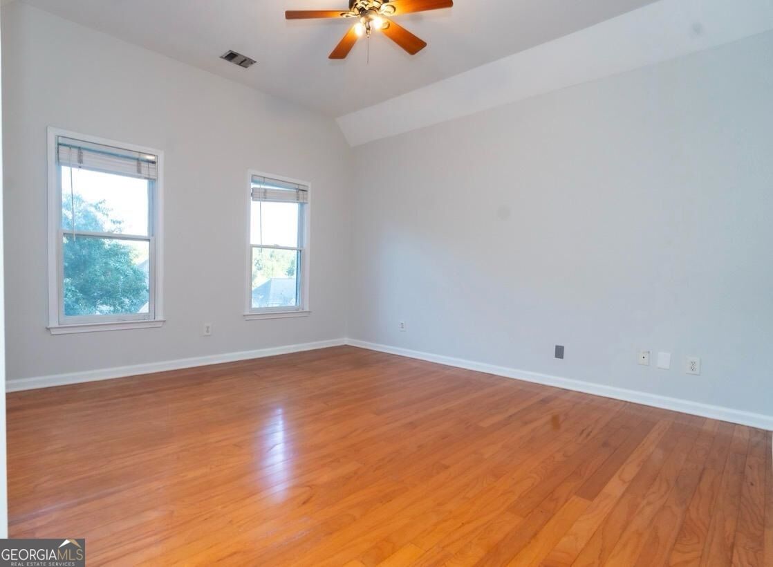 275 Gladeside Path Property Photo 28