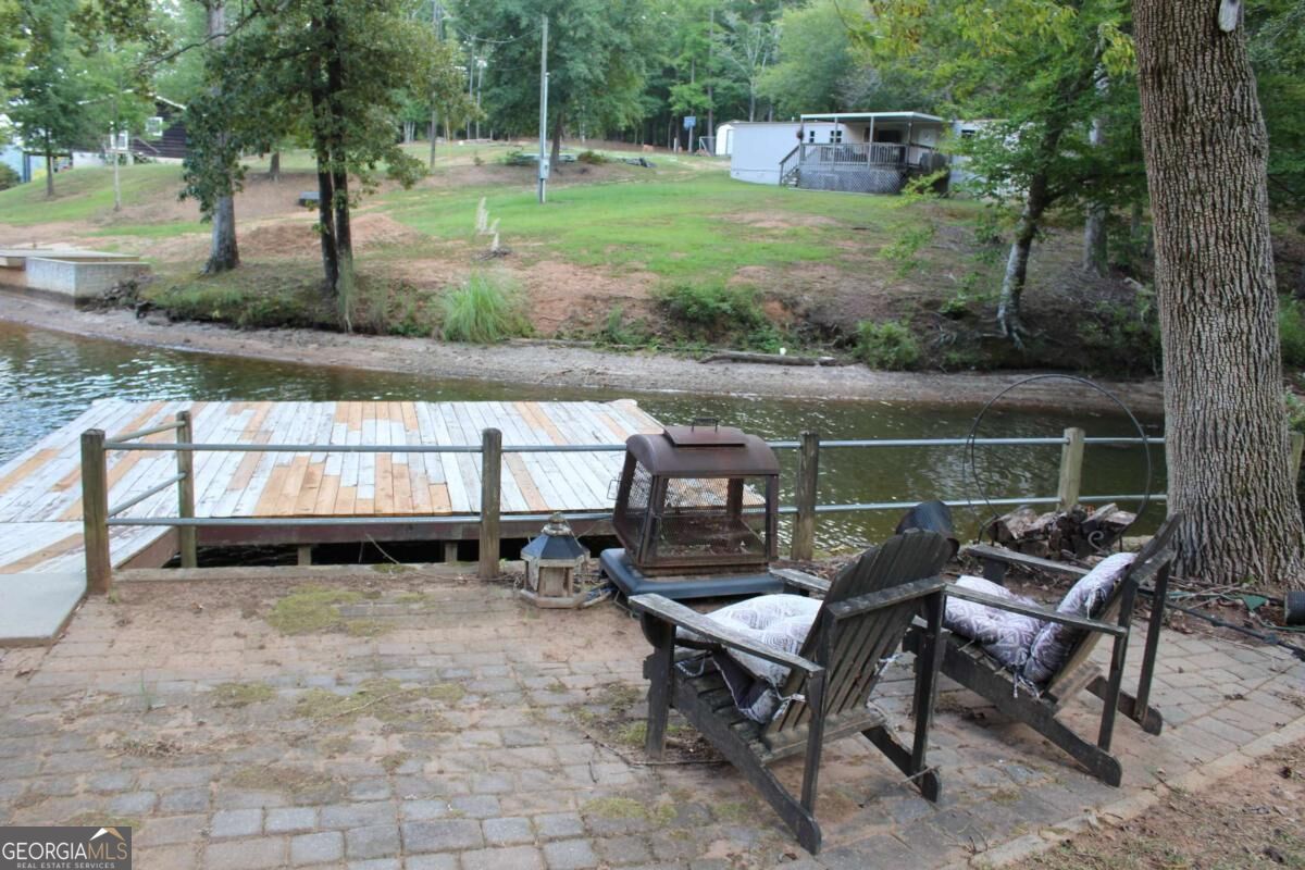 190 Roberts Point Property Photo 3