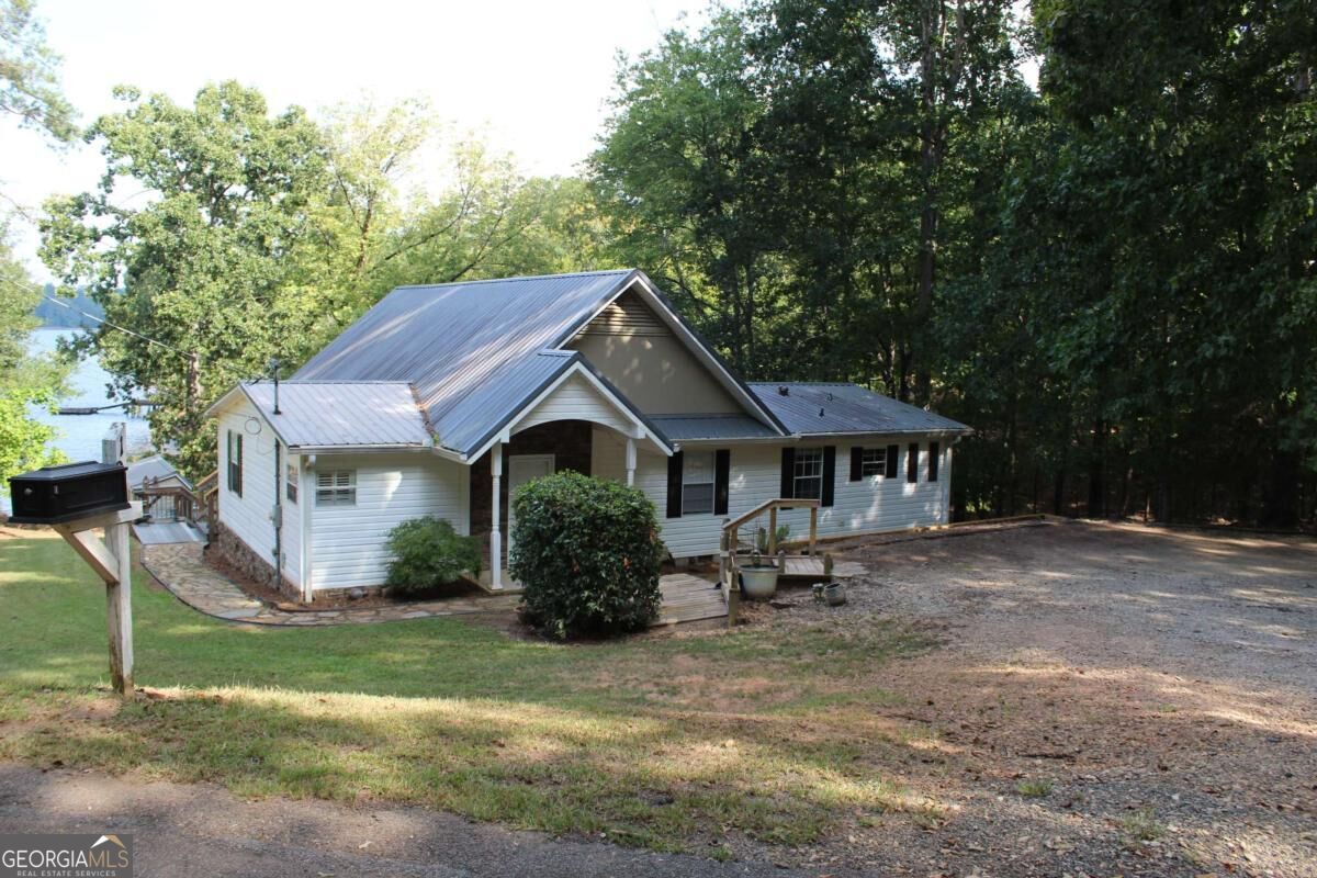 190 Roberts Point Property Photo 7