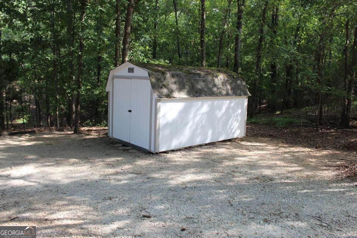 190 Roberts Point Property Photo 8