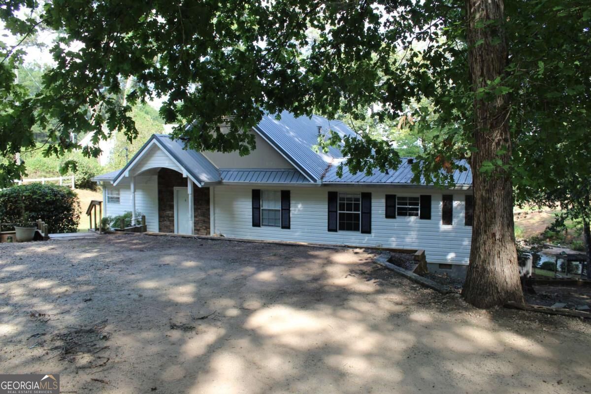 190 Roberts Point Property Photo 9