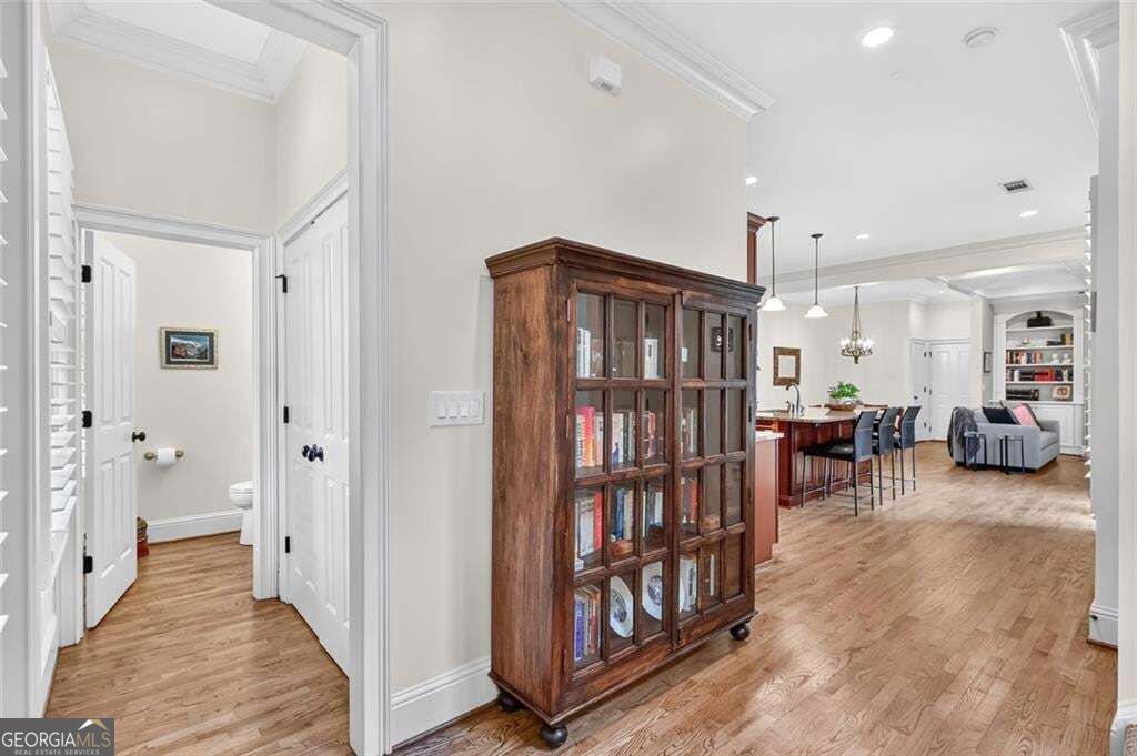 2058 Heathermere Way Property Photo 5