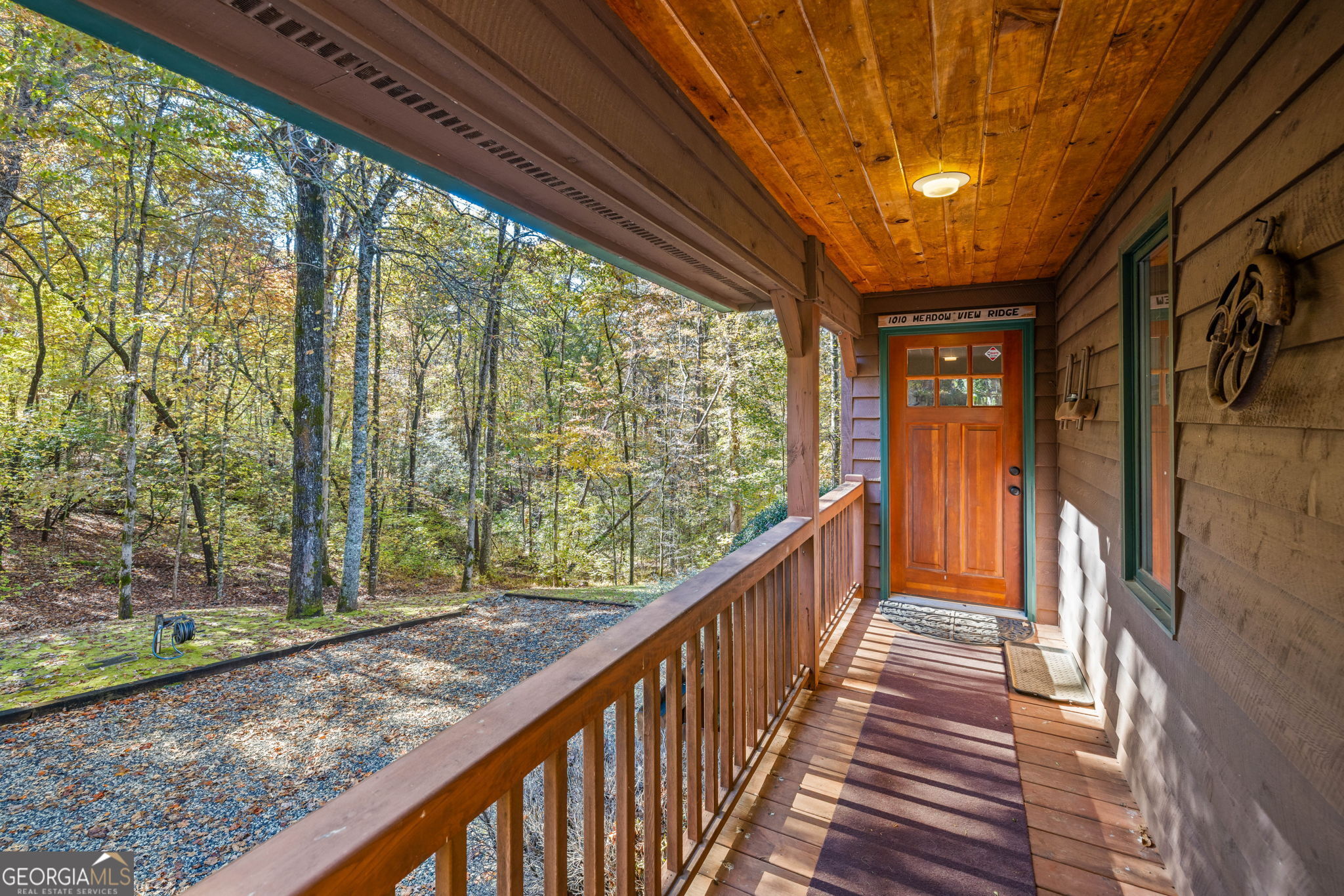 1010 Meadowview Ridge Property Photo 4