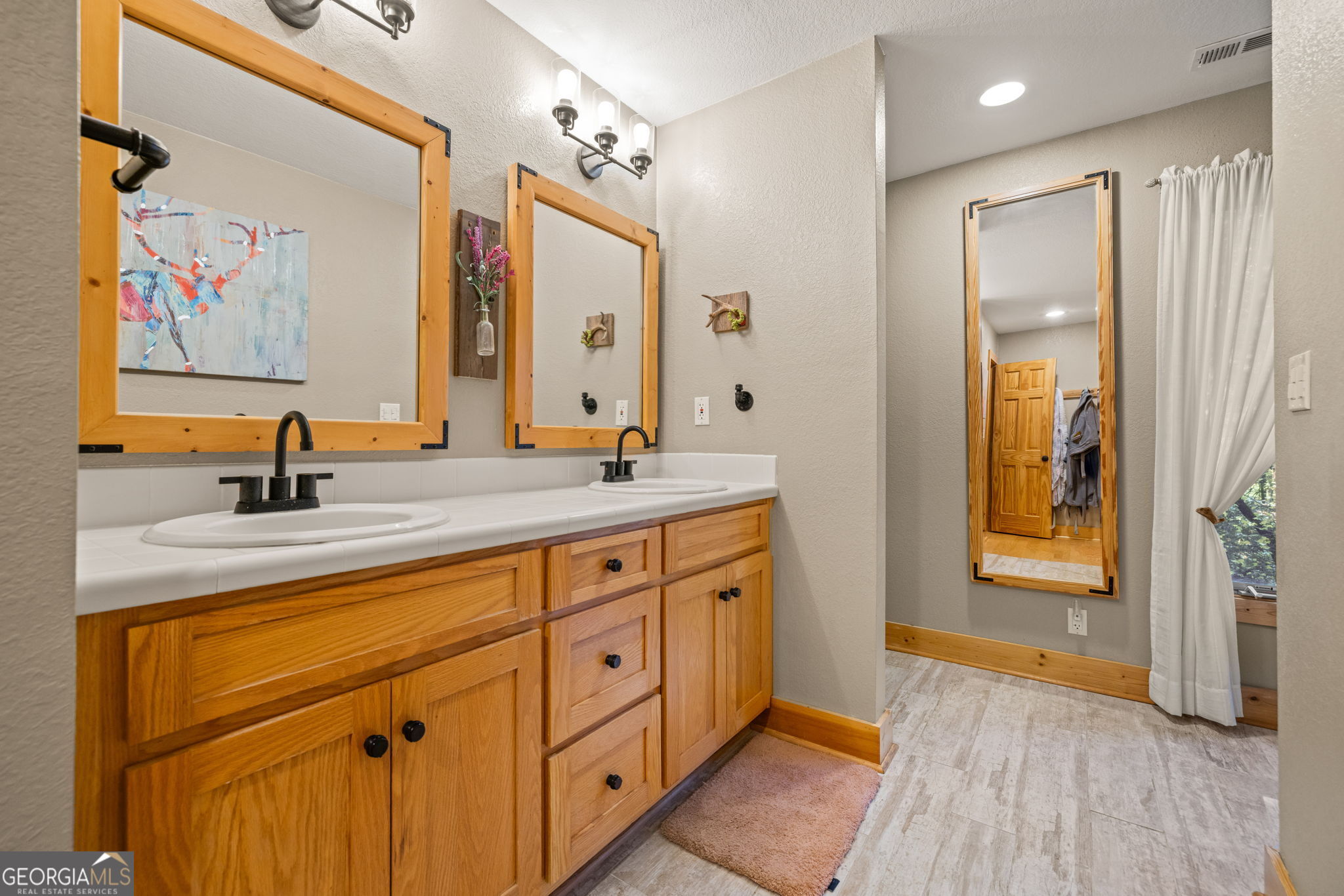 1010 Meadowview Ridge Property Photo 22