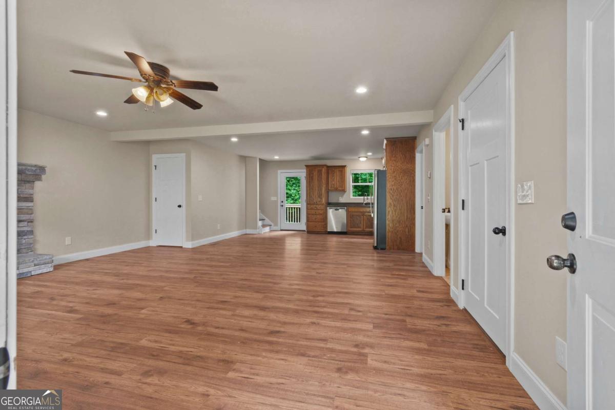 148 Brooks Drive Property Photo 3