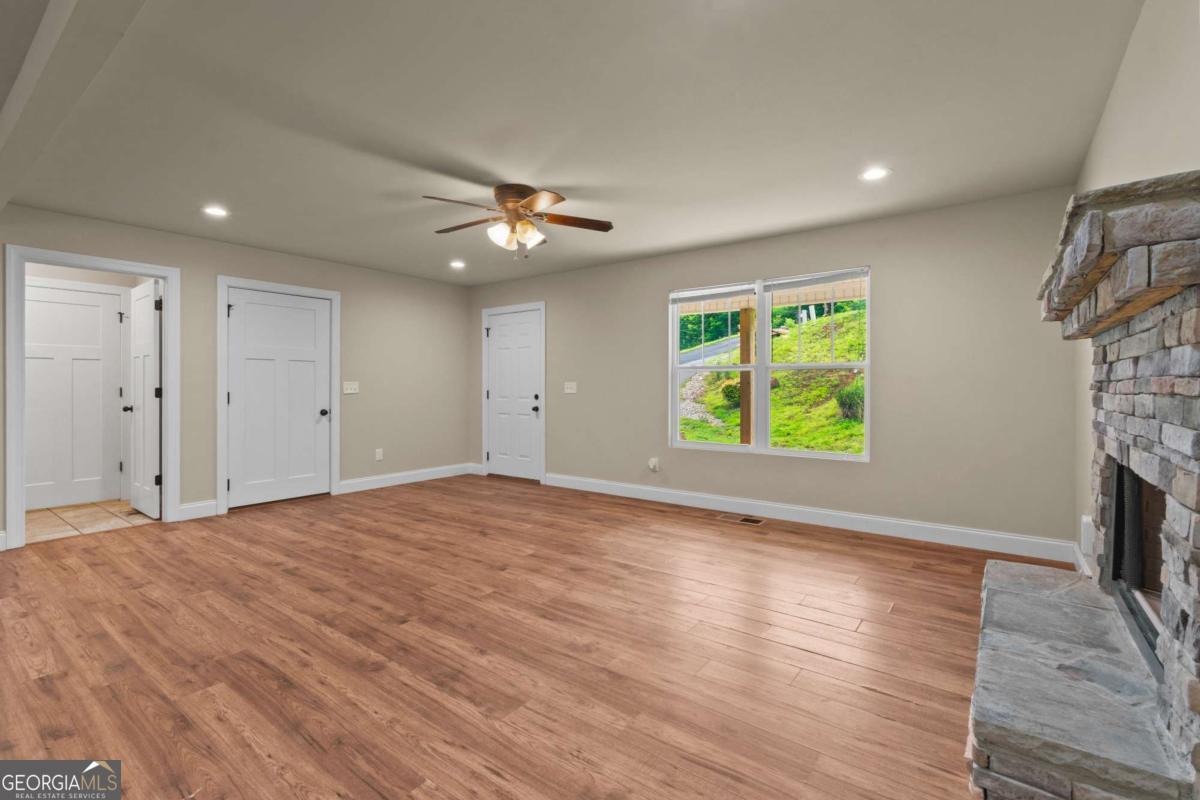 148 Brooks Drive Property Photo 8