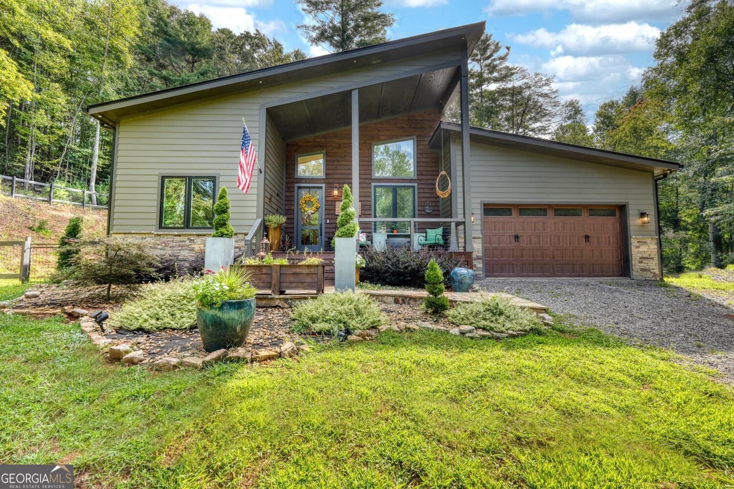6824 Mountain Laurel Road Property Photo 1