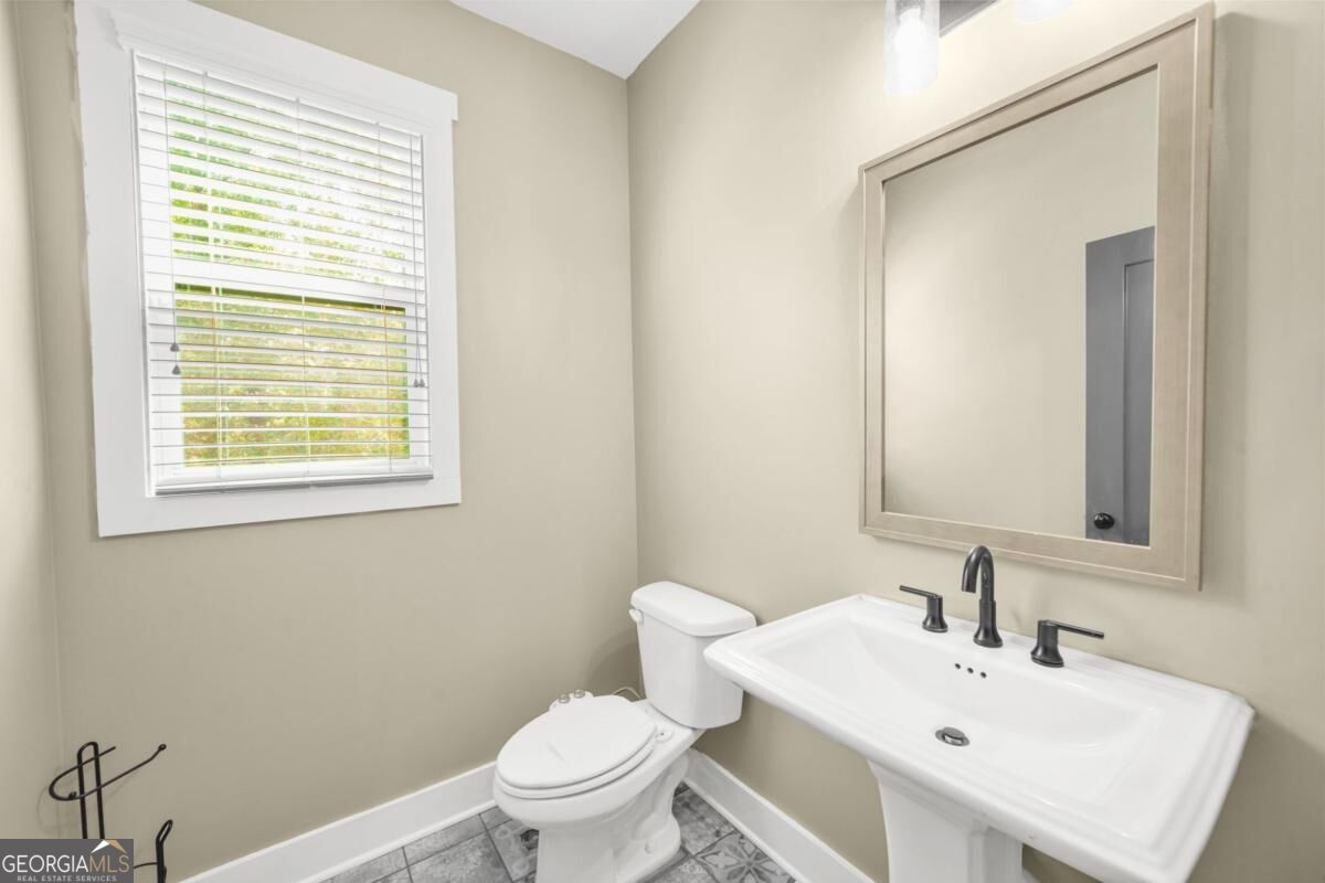 1490 Addison Place Property Photo 17
