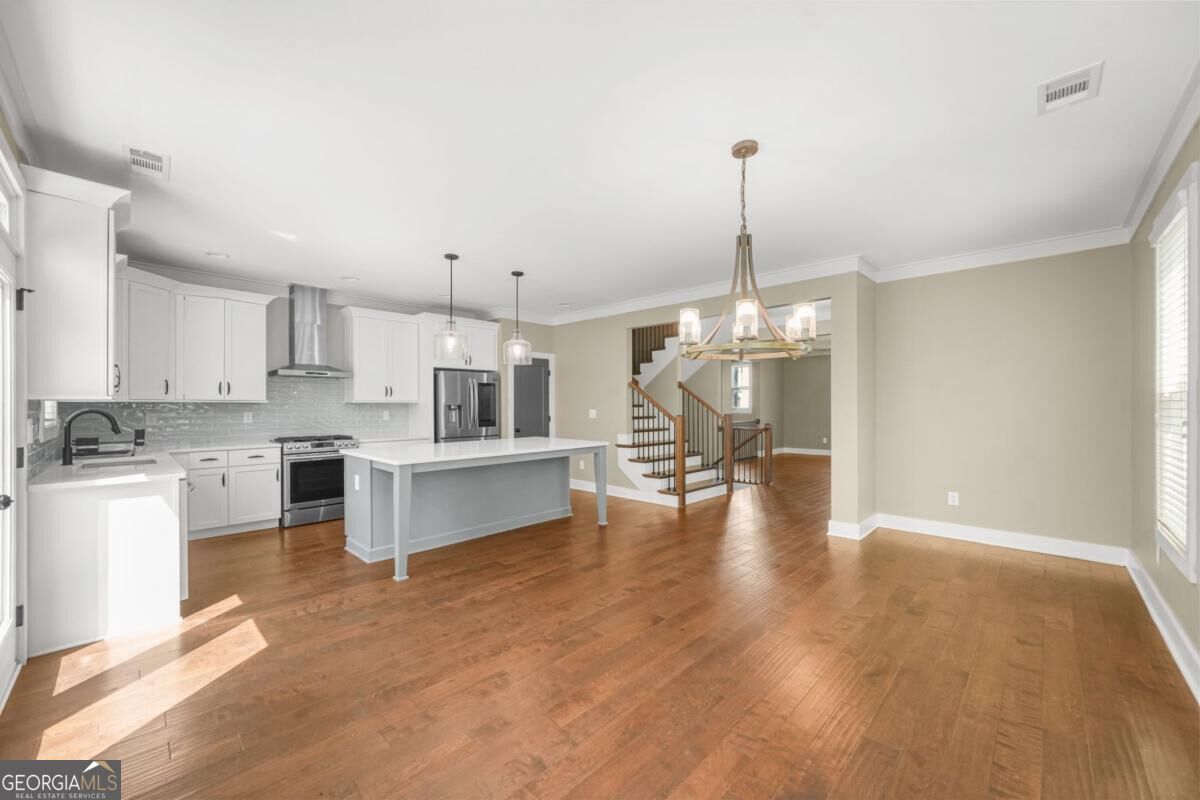 1490 Addison Place Property Photo 20