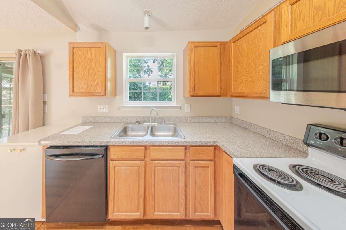 209 Cottonwood Creek Circle Property Photo 4