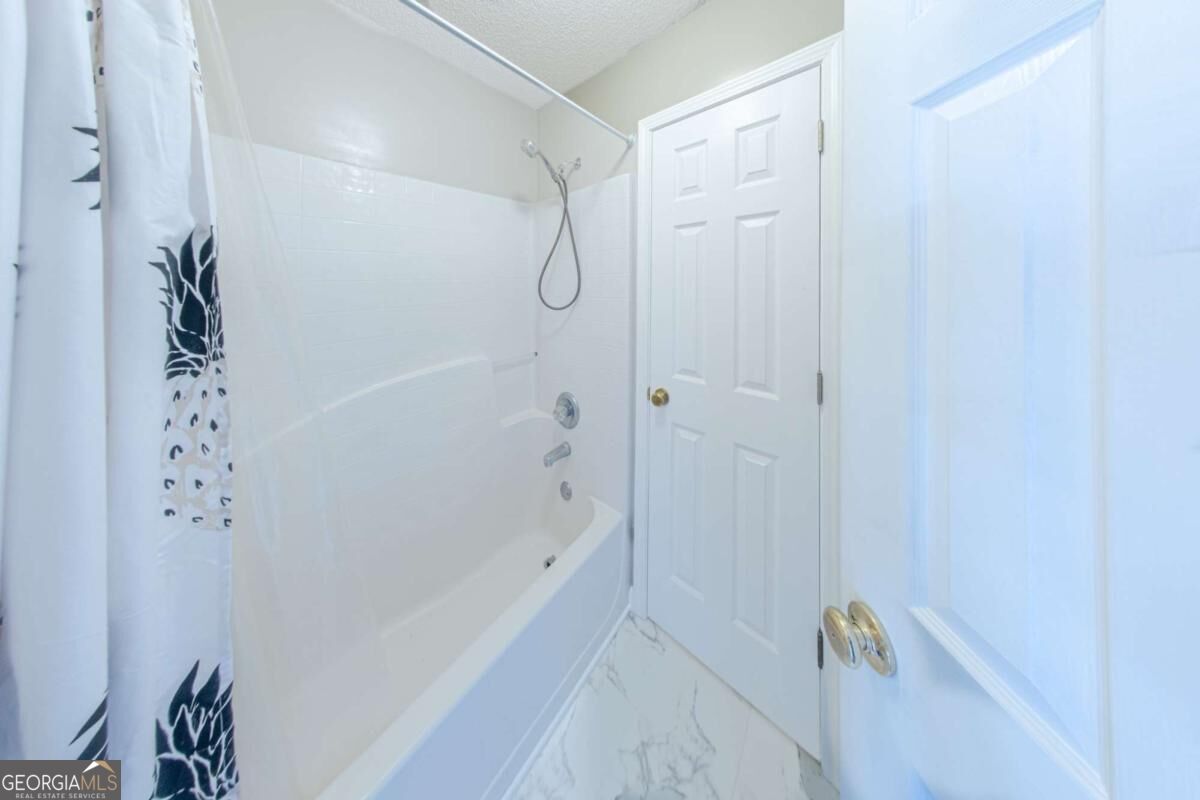 209 Cottonwood Creek Circle Property Photo 17