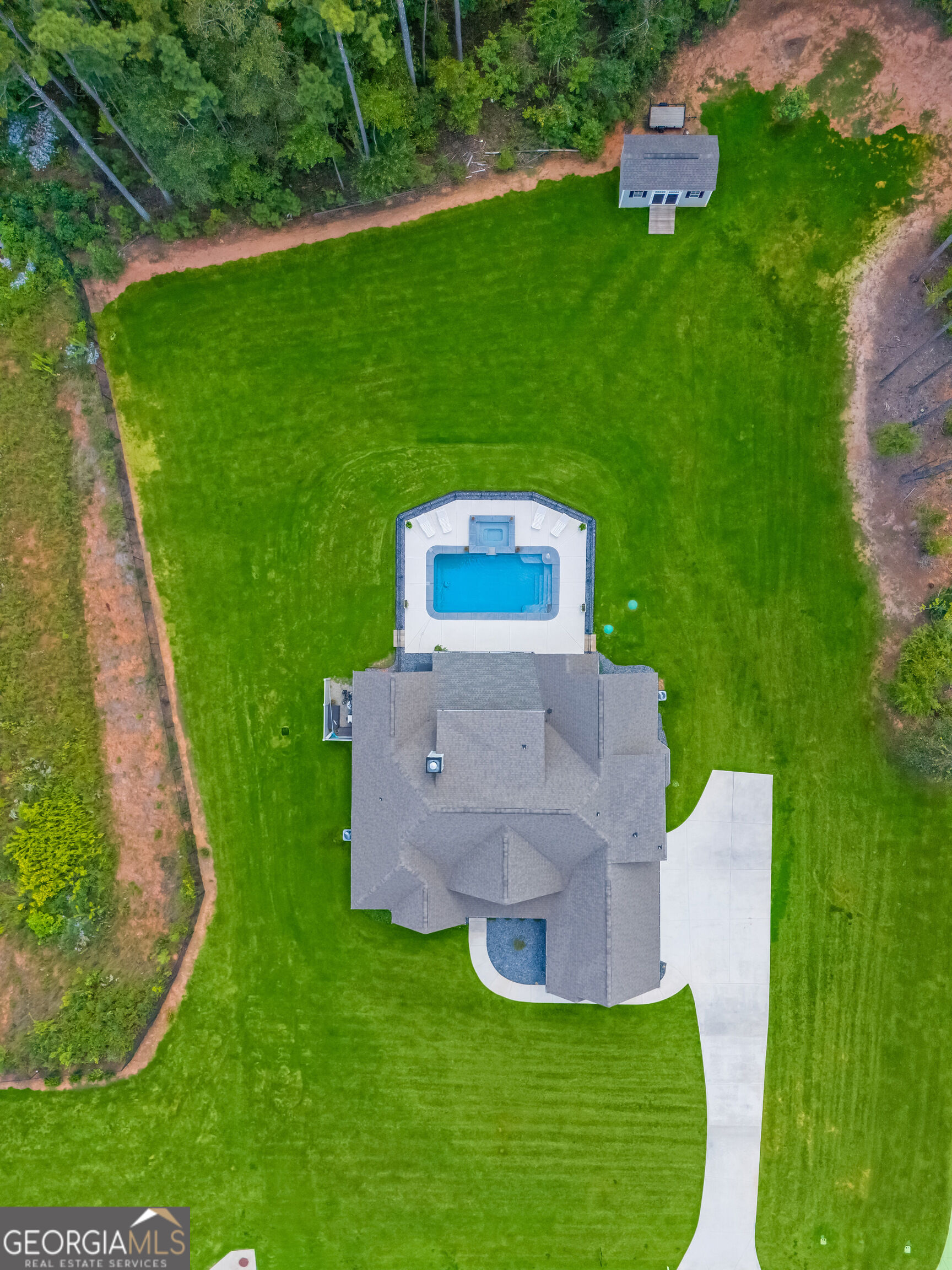 82 Riverstone Drive Property Photo 4