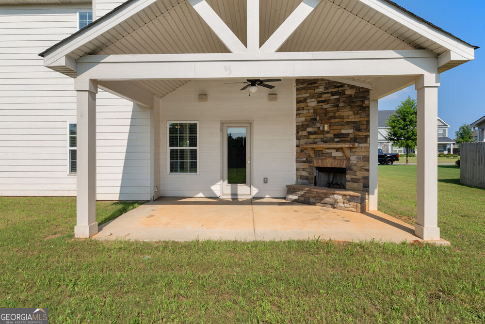 325 Pearl Moss Lane Property Photo 13