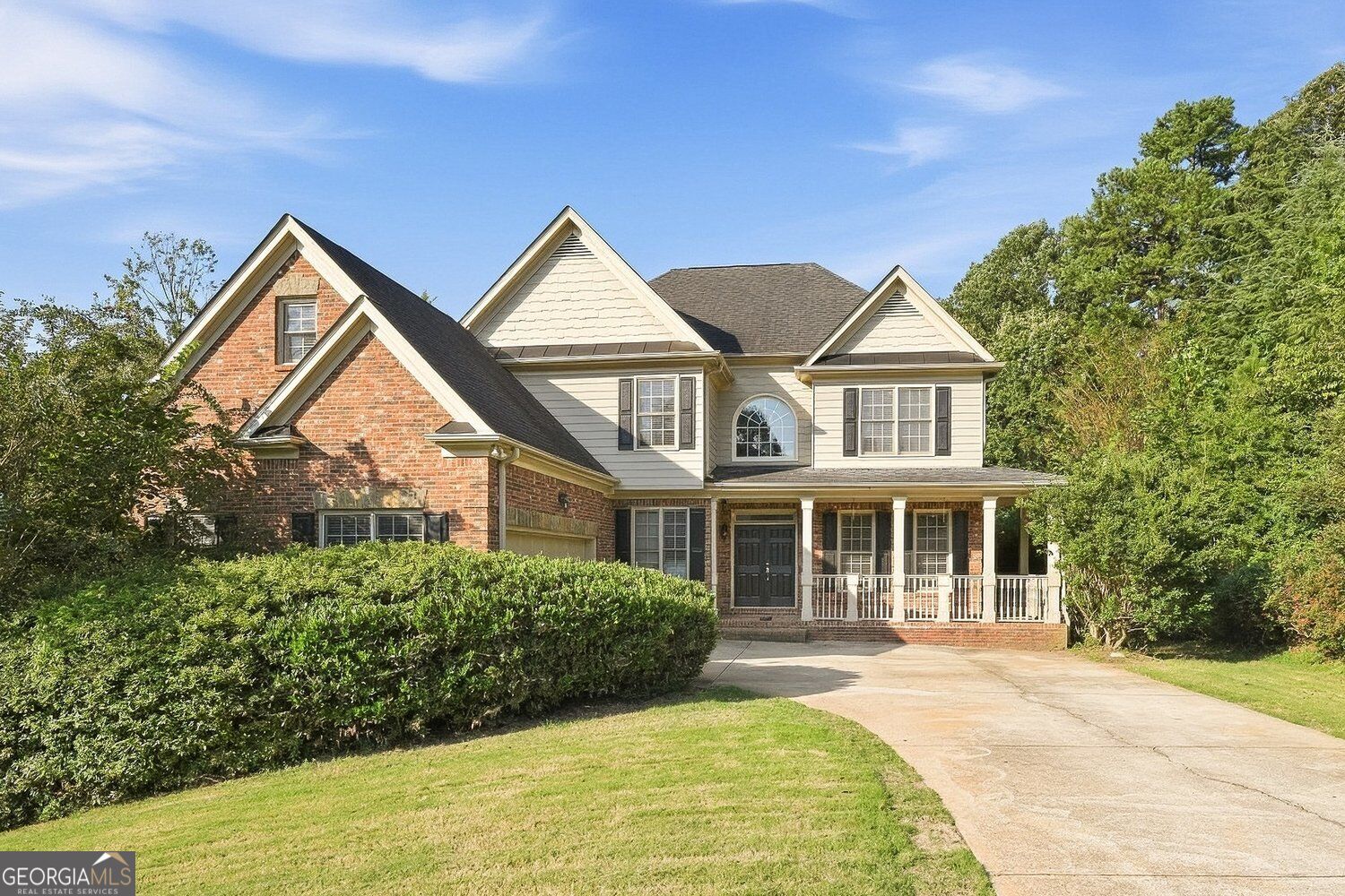 2090 Misty Oaks Drive Property Photo 1
