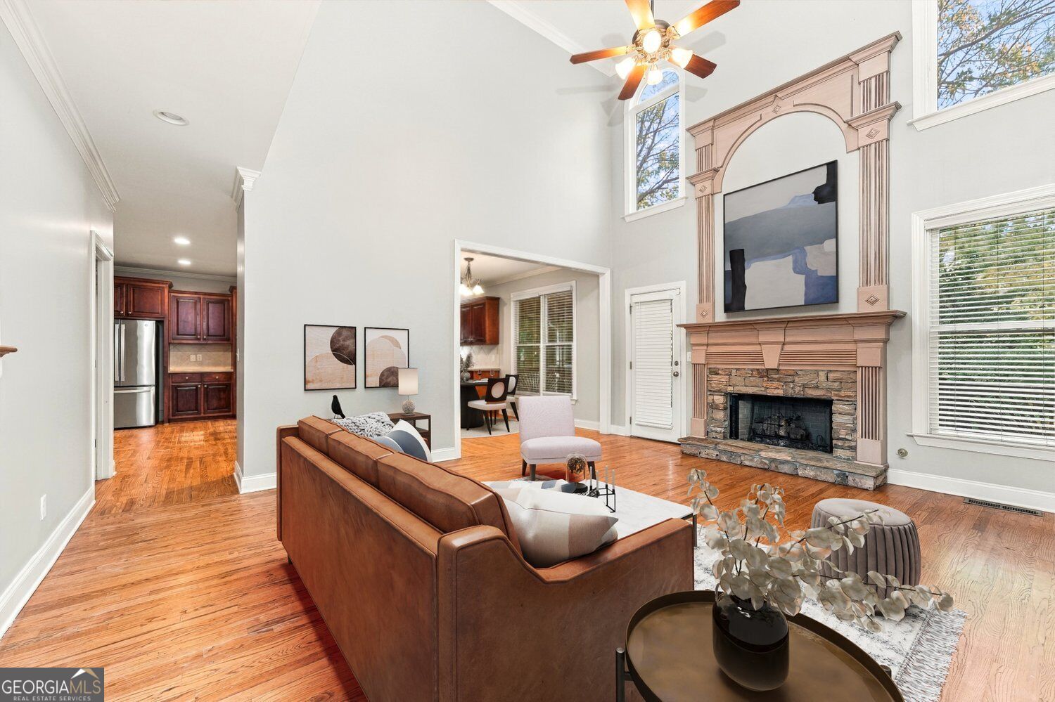 2090 Misty Oaks Drive Property Photo 3