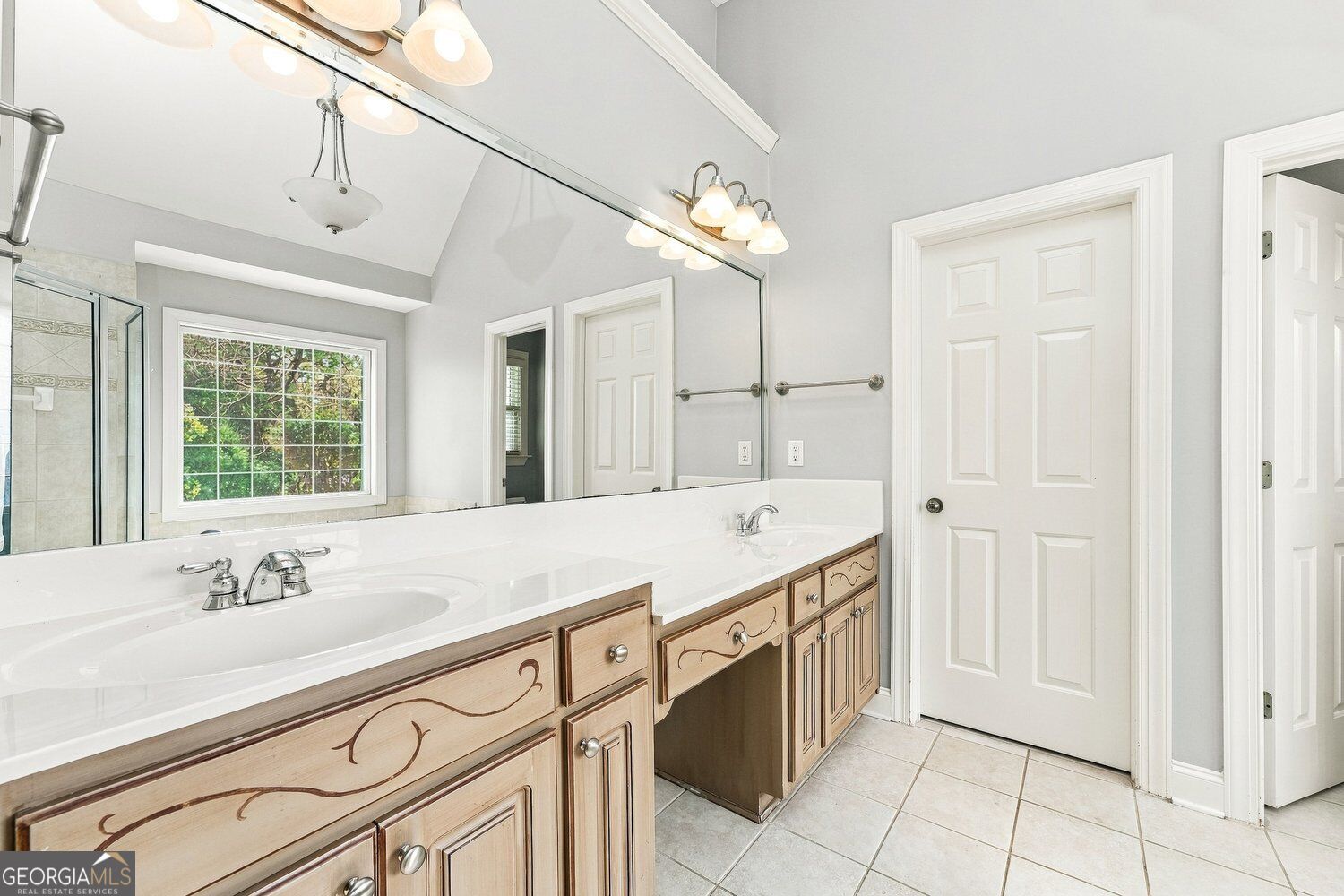 2090 Misty Oaks Drive Property Photo 17