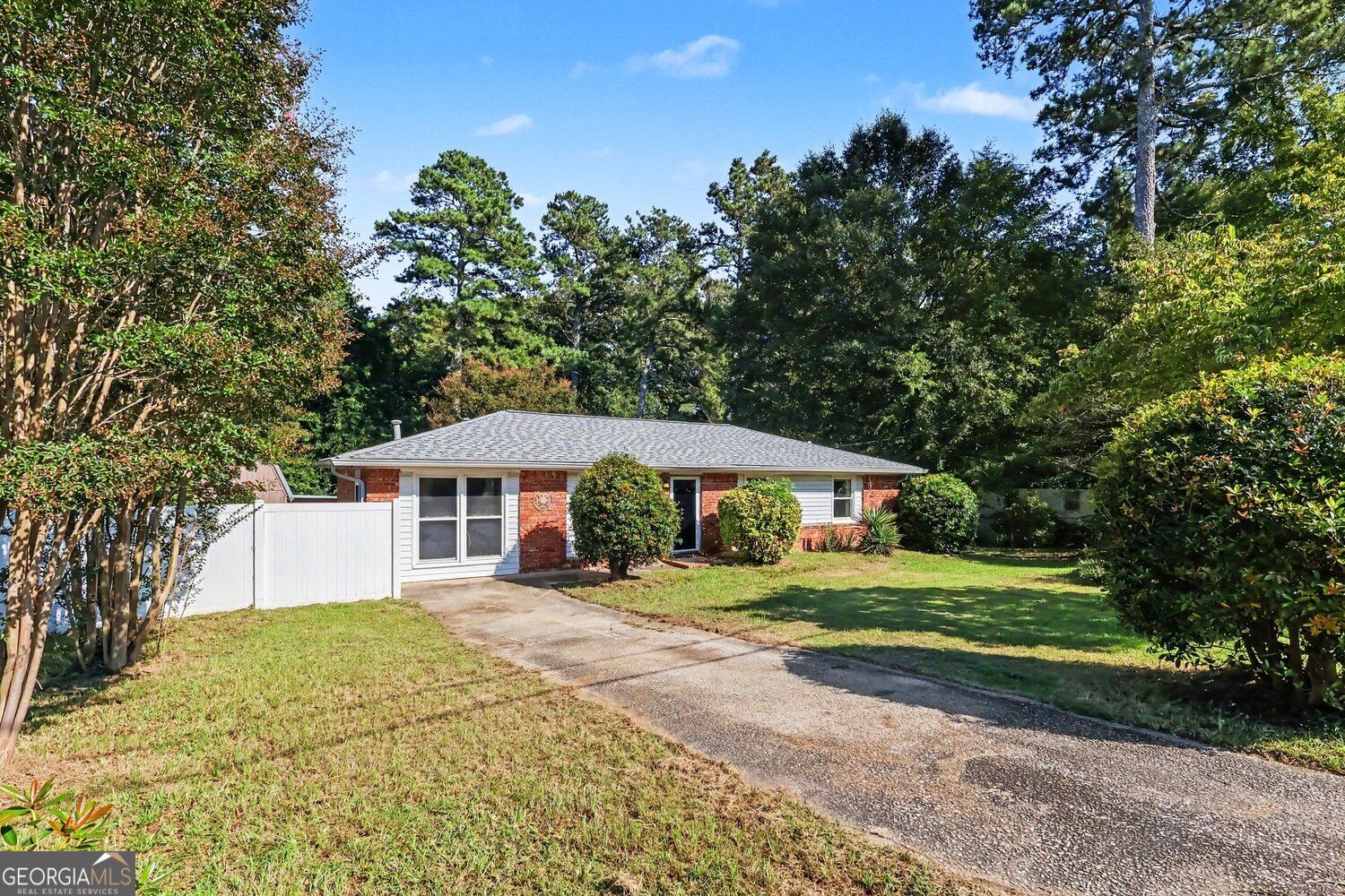 6786 Tralee Drive Property Photo 2