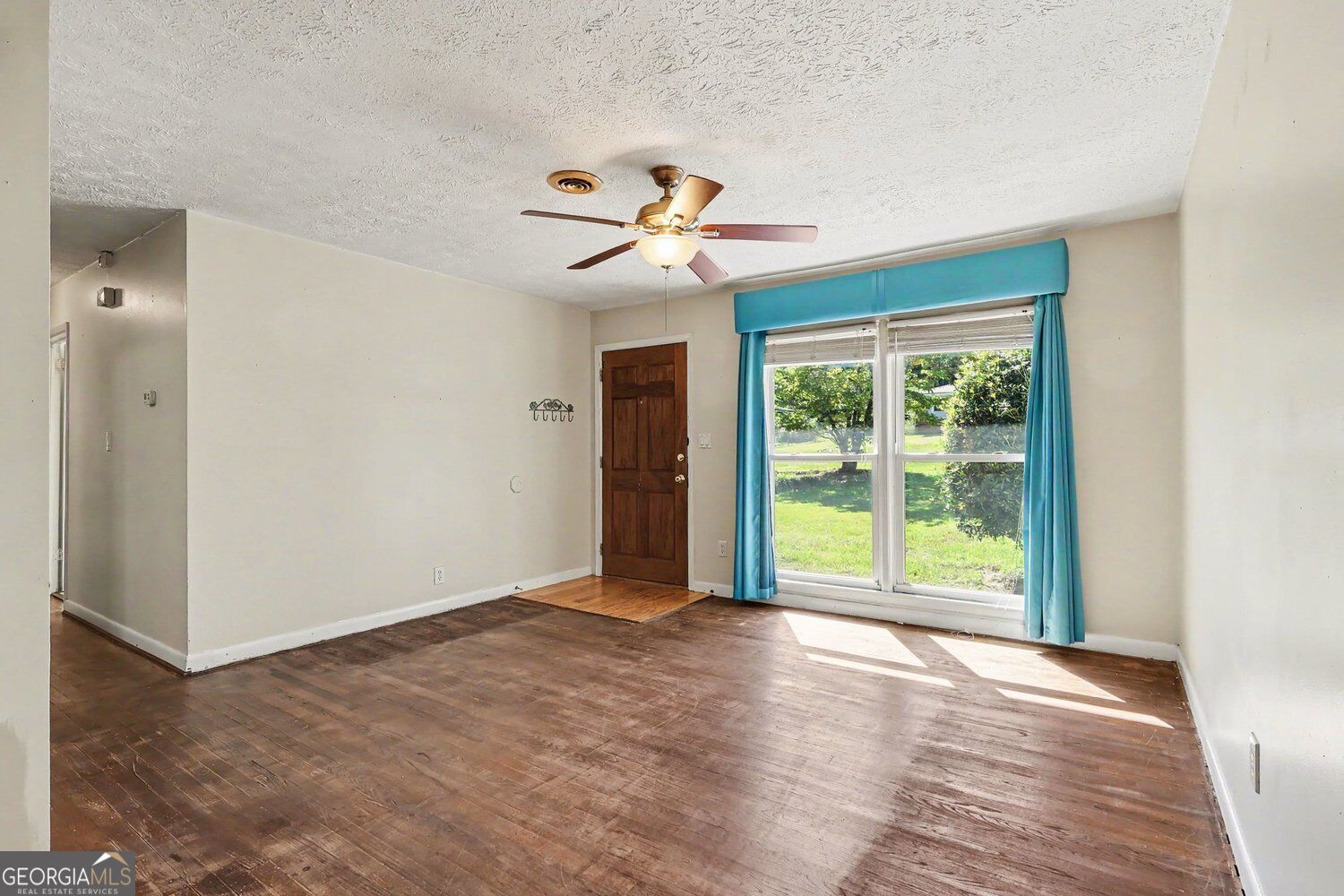 6786 Tralee Drive Property Photo 5