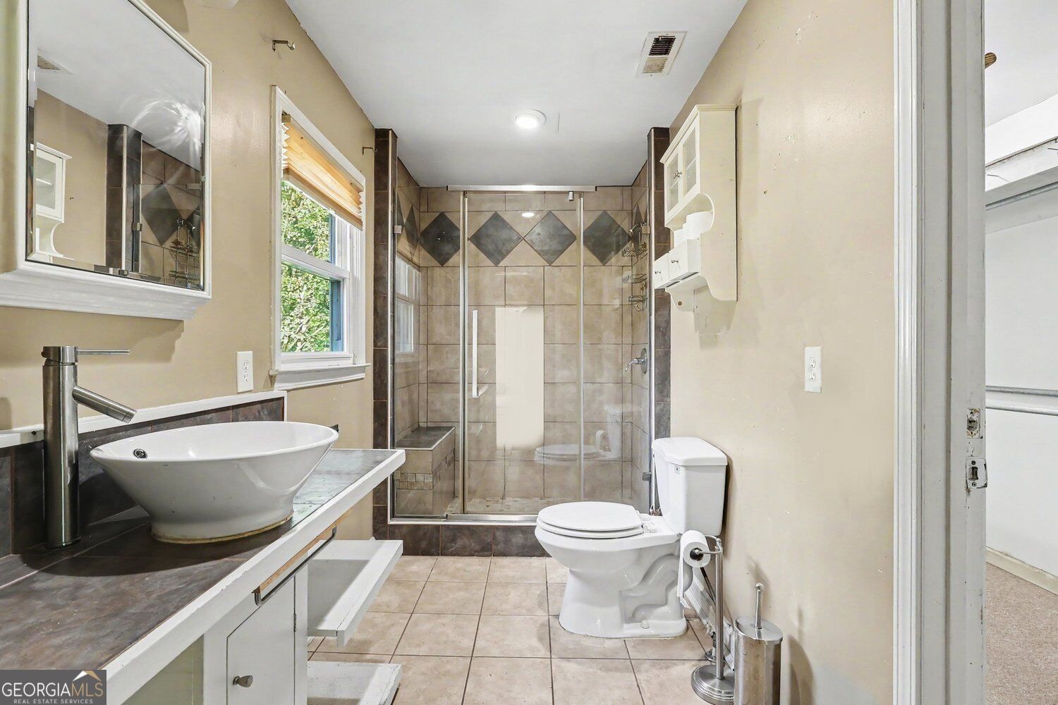 6786 Tralee Drive Property Photo 16