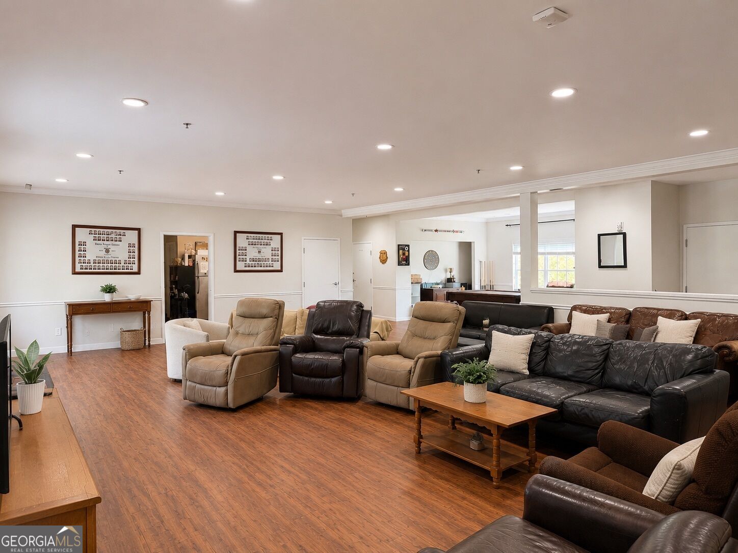 250 Carriage Lane Property Photo 9
