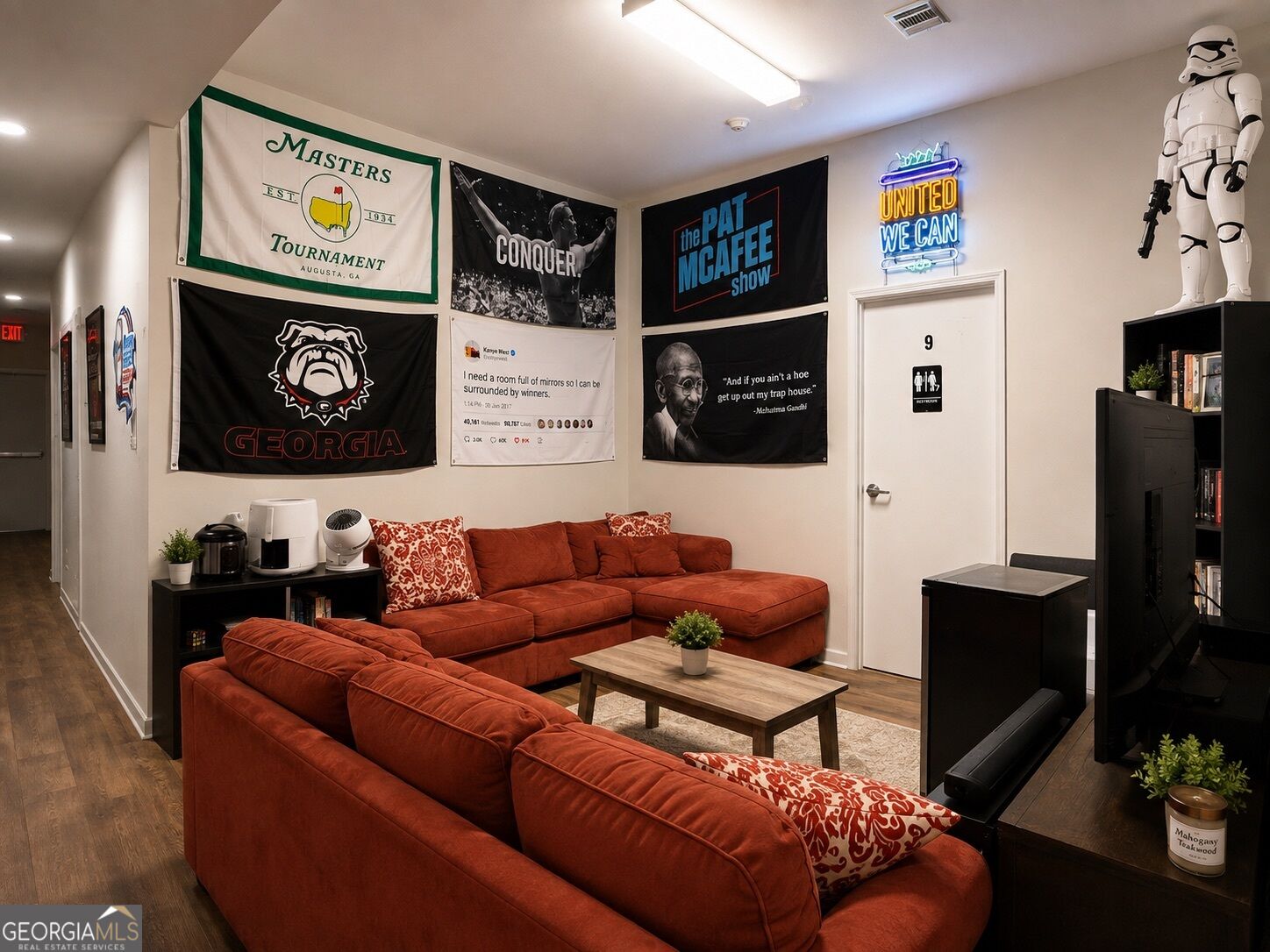 250 Carriage Lane Property Photo 18