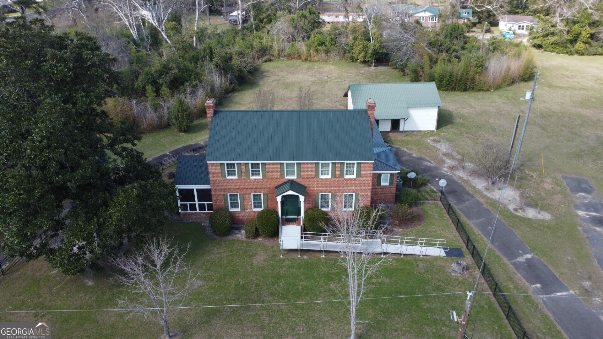 39 E Calhoun Street Property Photo 9