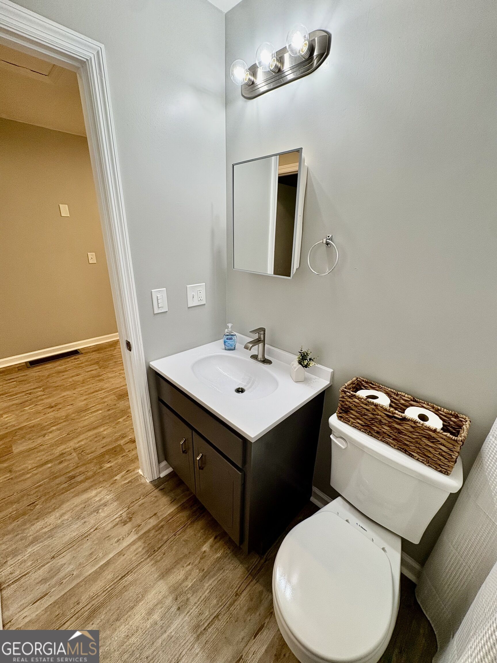 56 Carin Lane Property Photo 27