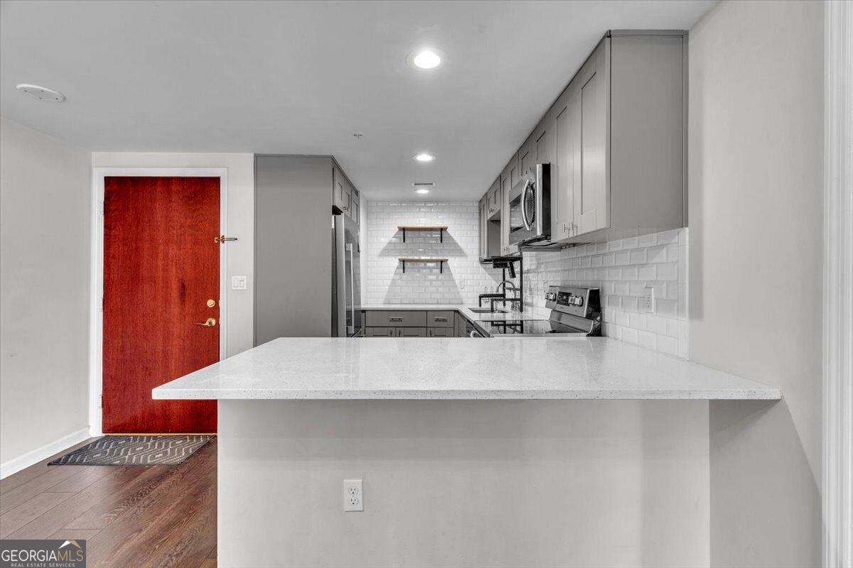 199 14th Street Ne # 910 Property Photo 2