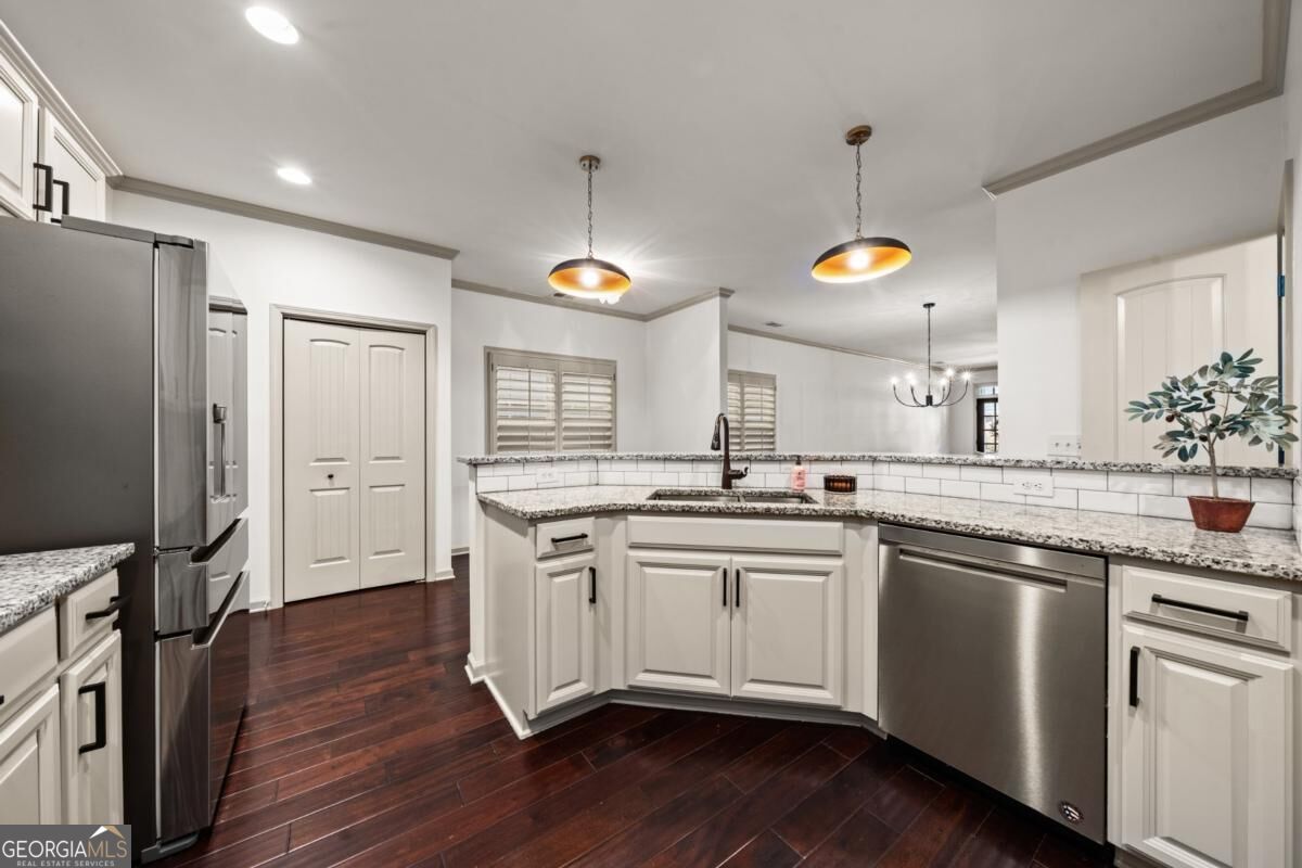 50 Park Circle Property Photo 10