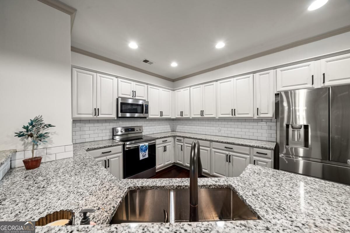 50 Park Circle Property Photo 13