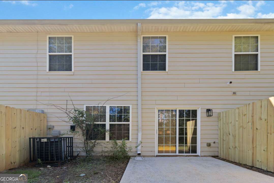 702 Georgetown Court Property Photo 24