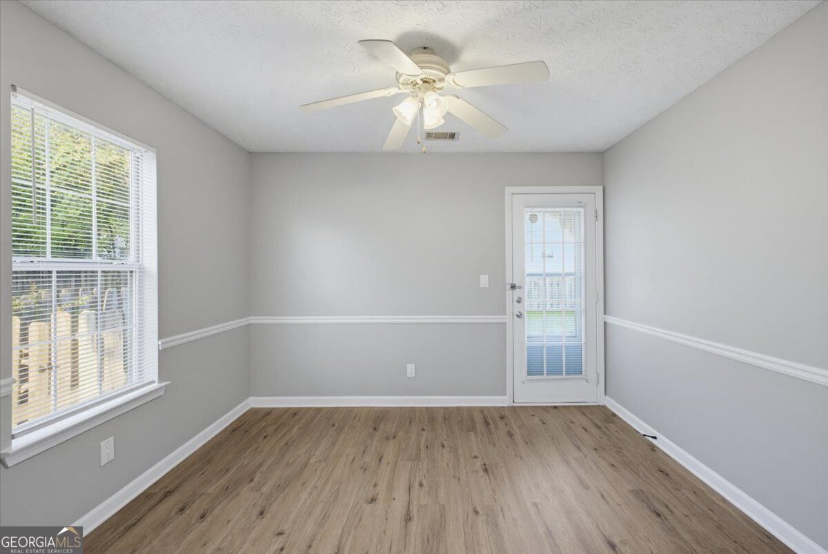 604 Village Way Property Photo 12
