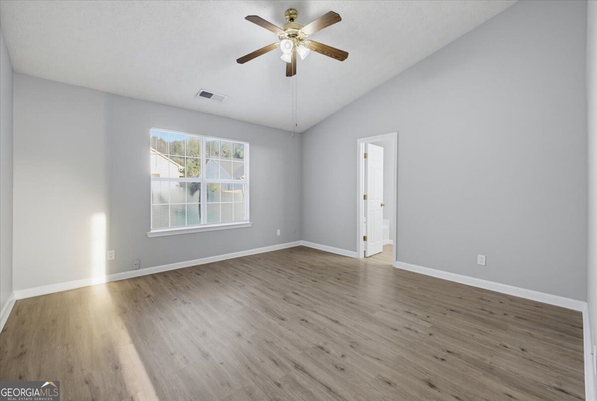 604 Village Way Property Photo 14