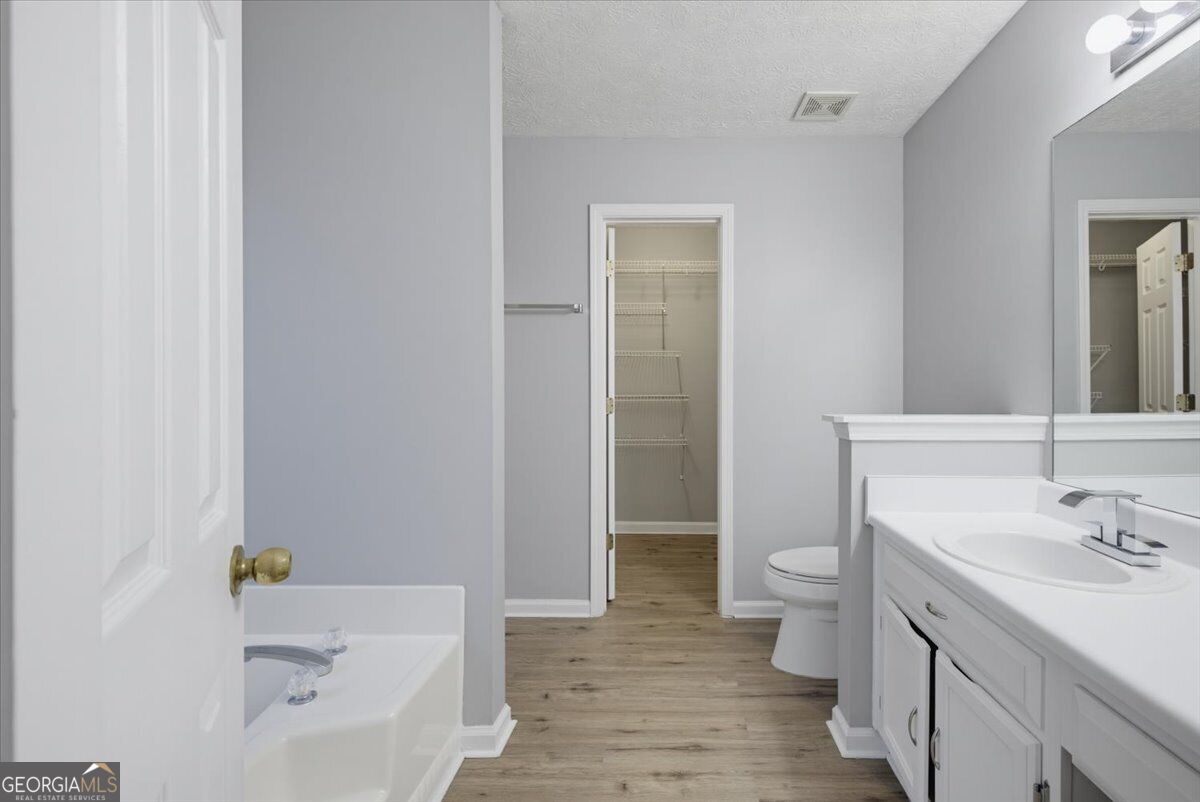 604 Village Way Property Photo 16