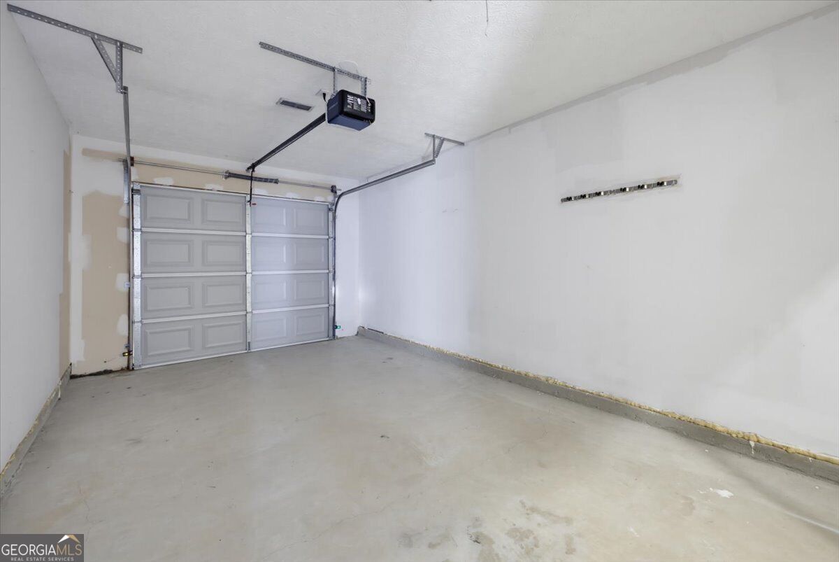 604 Village Way Property Photo 23