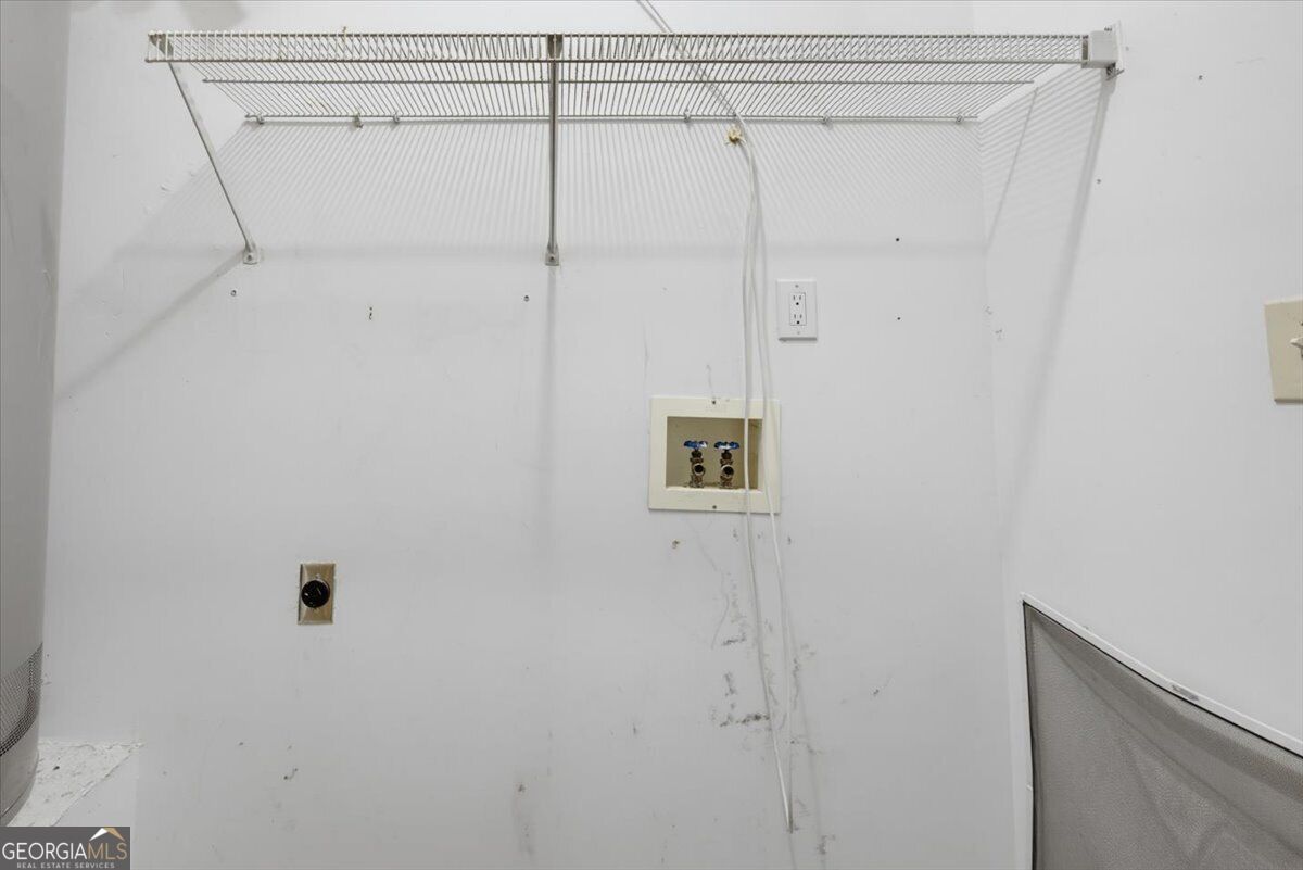 604 Village Way Property Photo 24