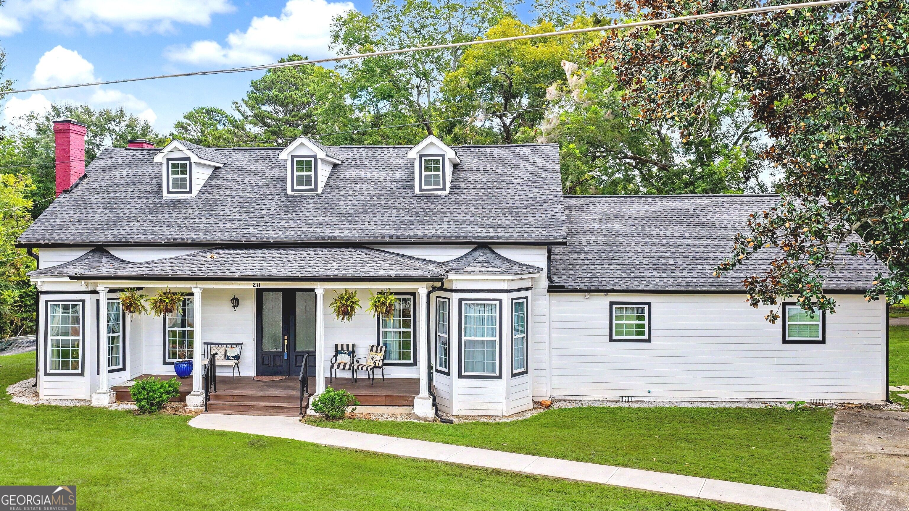211 Cobb Street Property Photo 1