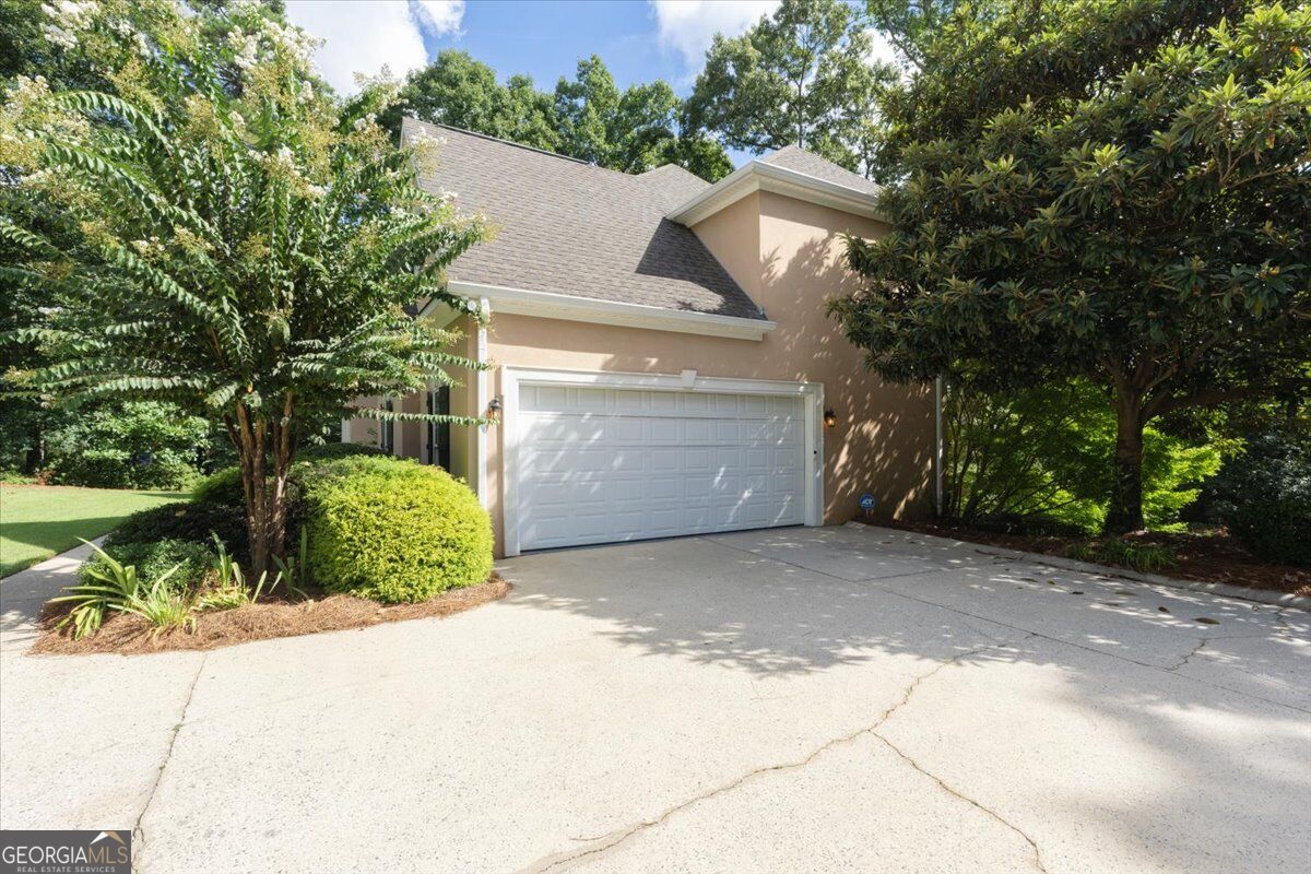 120 Westchester Drive Property Photo 4