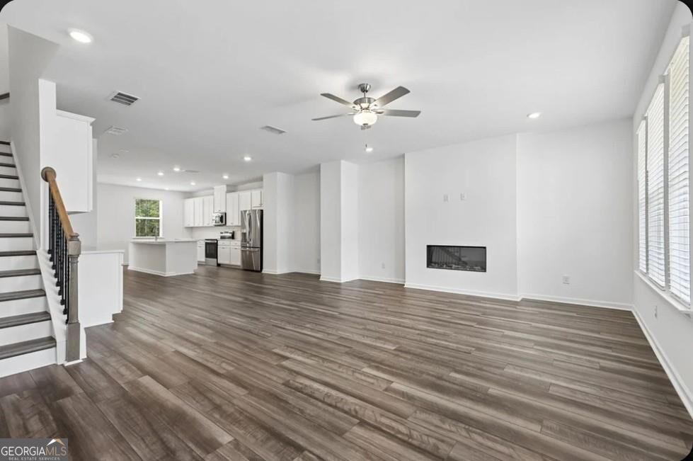 627 Oak Bluff Drive Property Photo 10