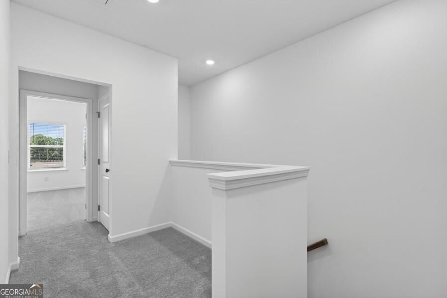 627 Oak Bluff Drive Property Photo 13