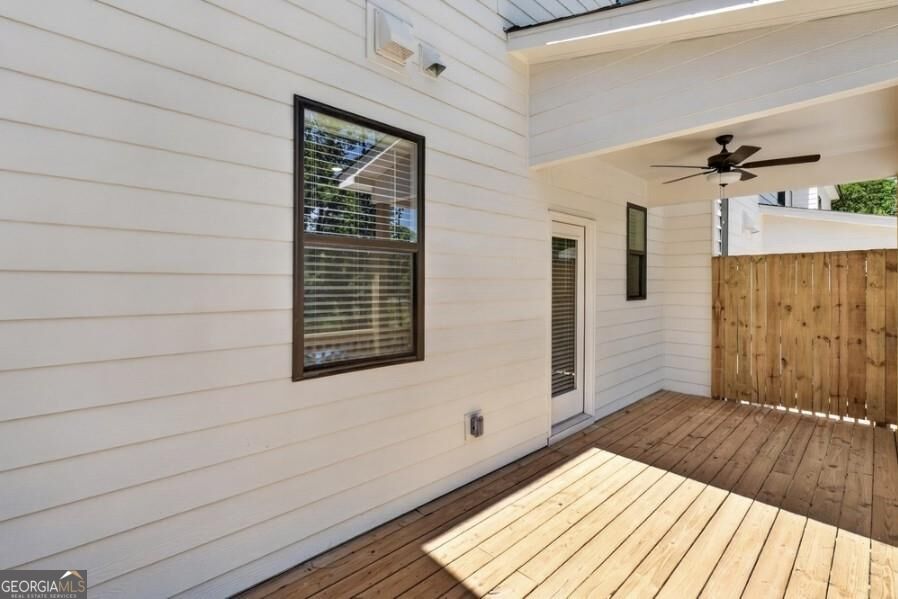 627 Oak Bluff Drive Property Photo 26