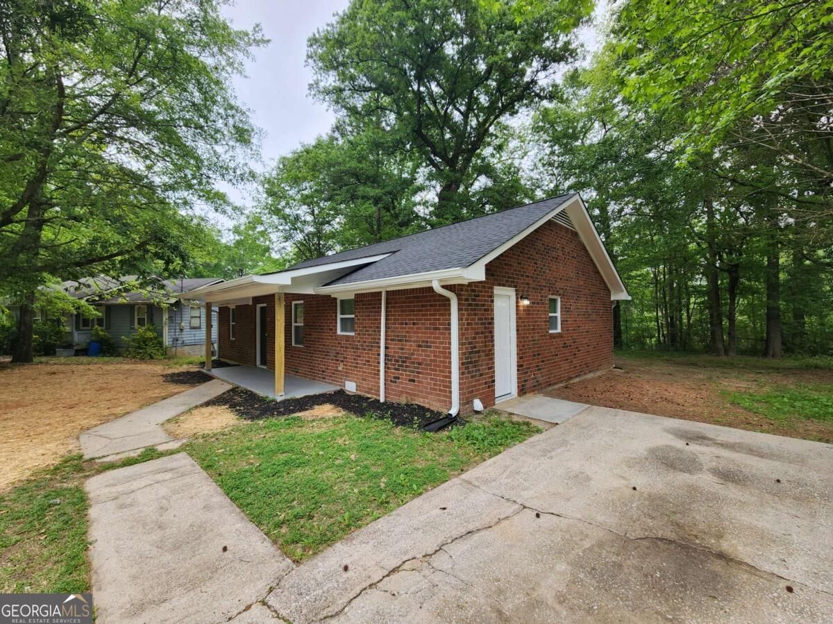 723 W Creek Circle Property Photo 2