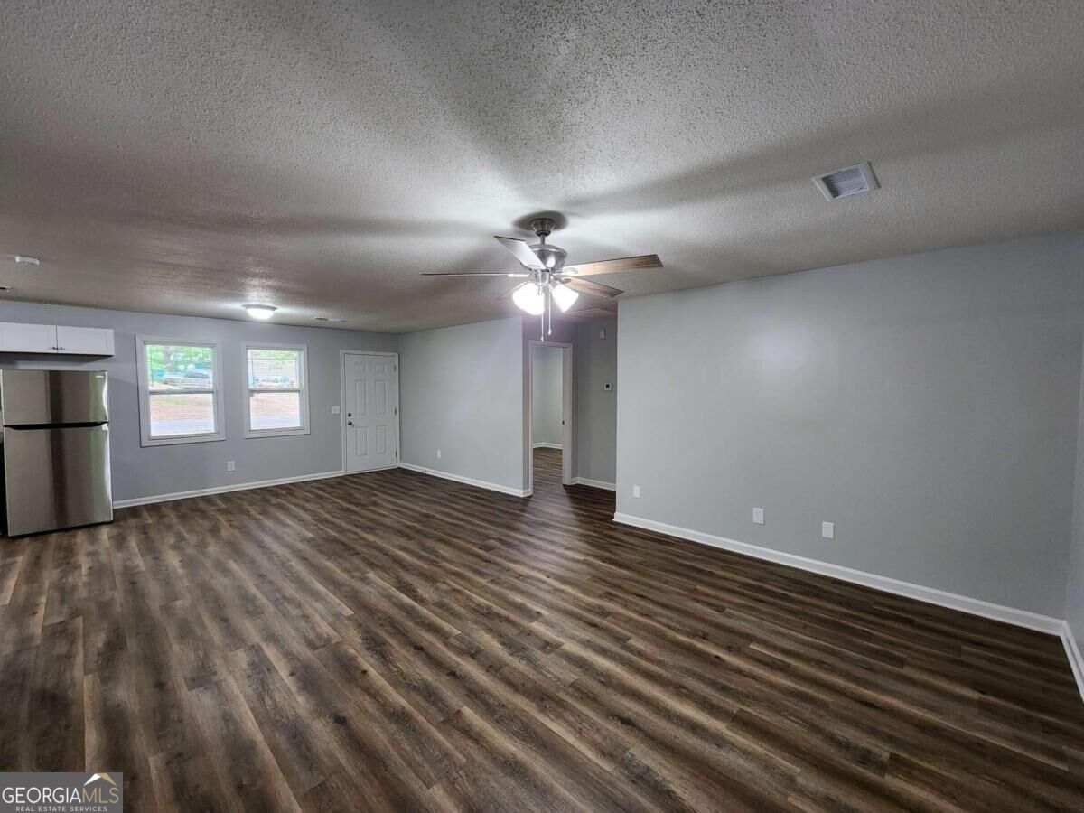 723 W Creek Circle Property Photo 7