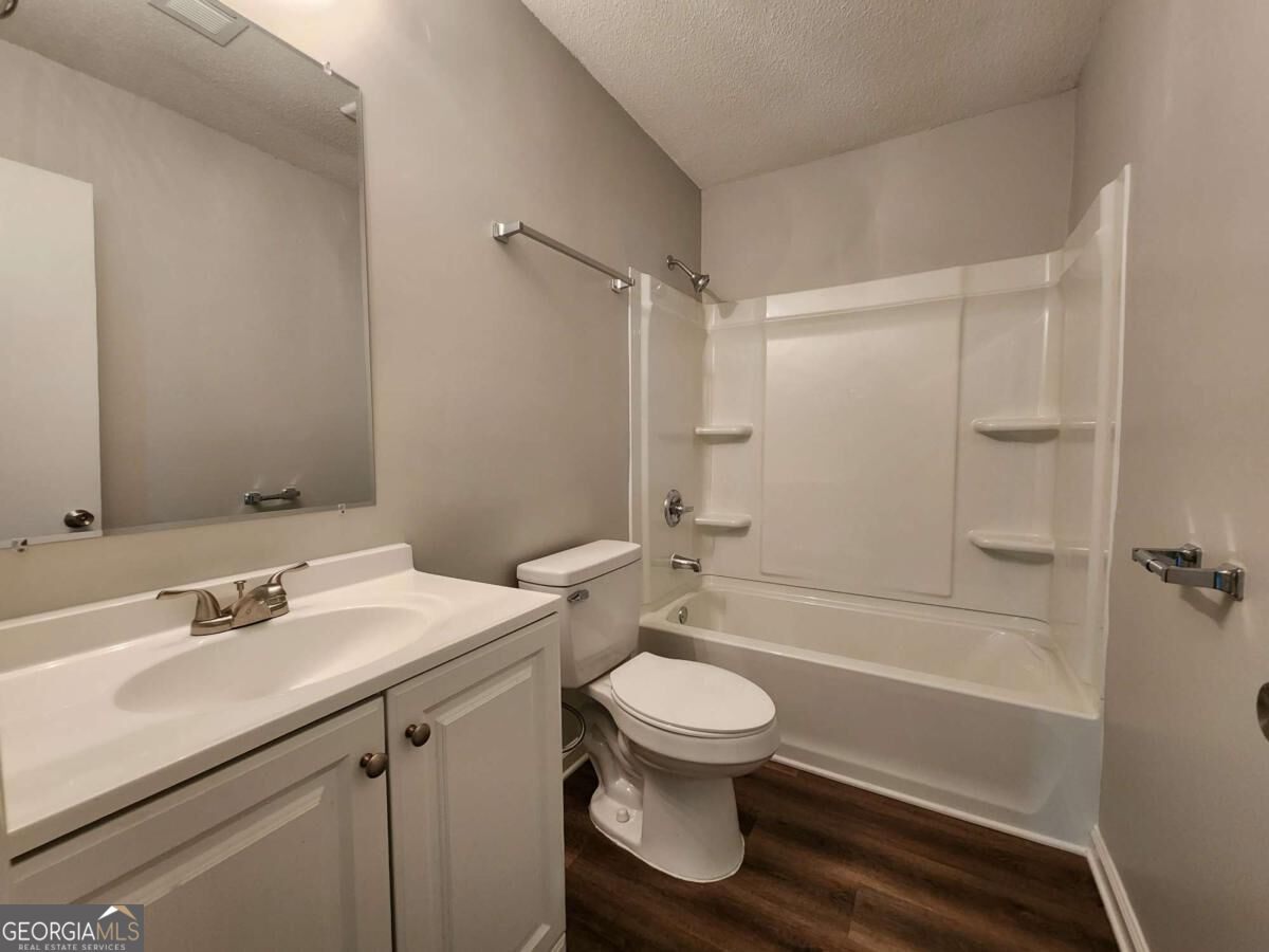 723 W Creek Circle Property Photo 13
