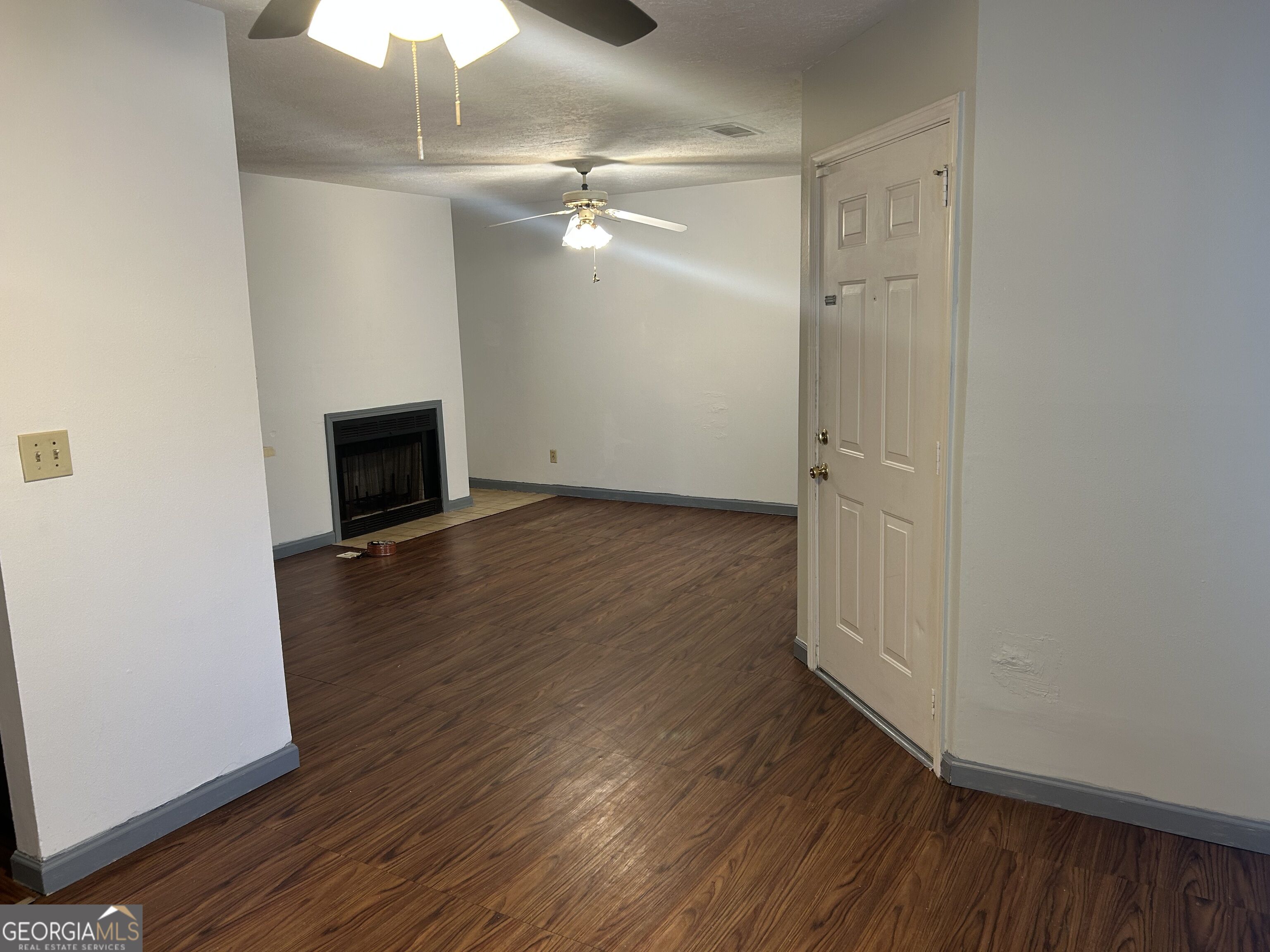 526 Windchase Lane Property Photo 3