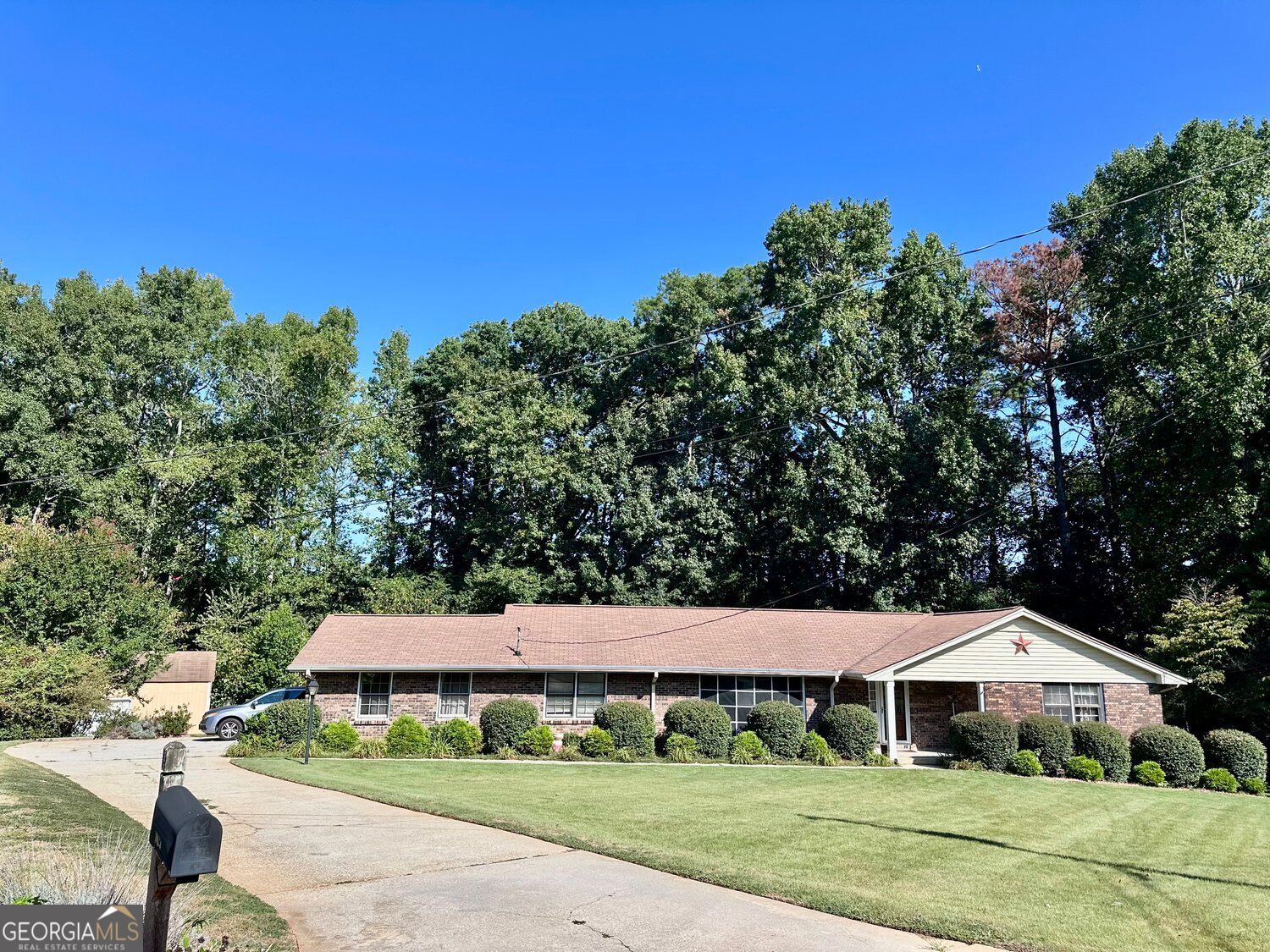2653 Amberly Way Property Photo 1
