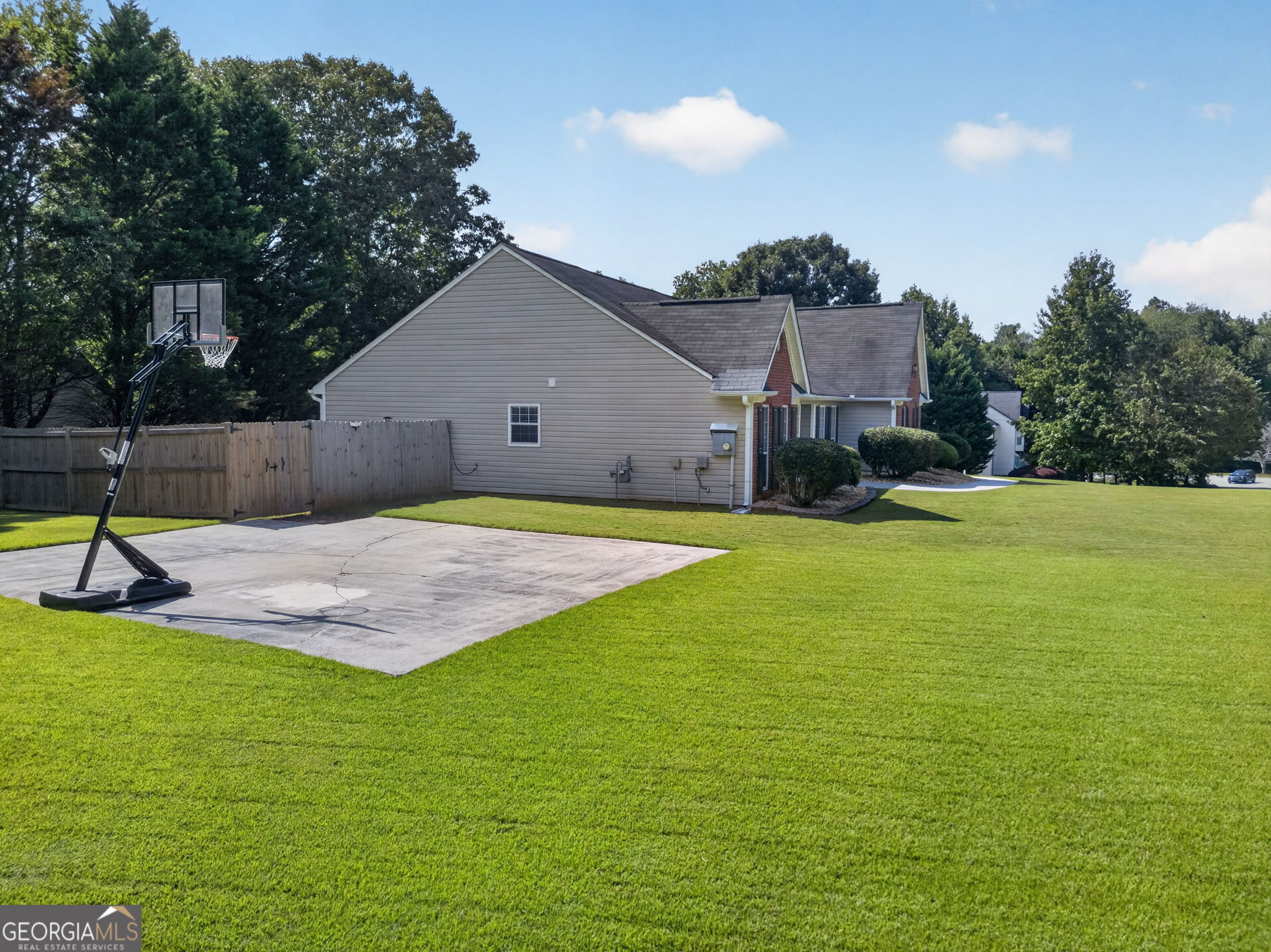 300 Hickory Pointe Court Property Photo 32