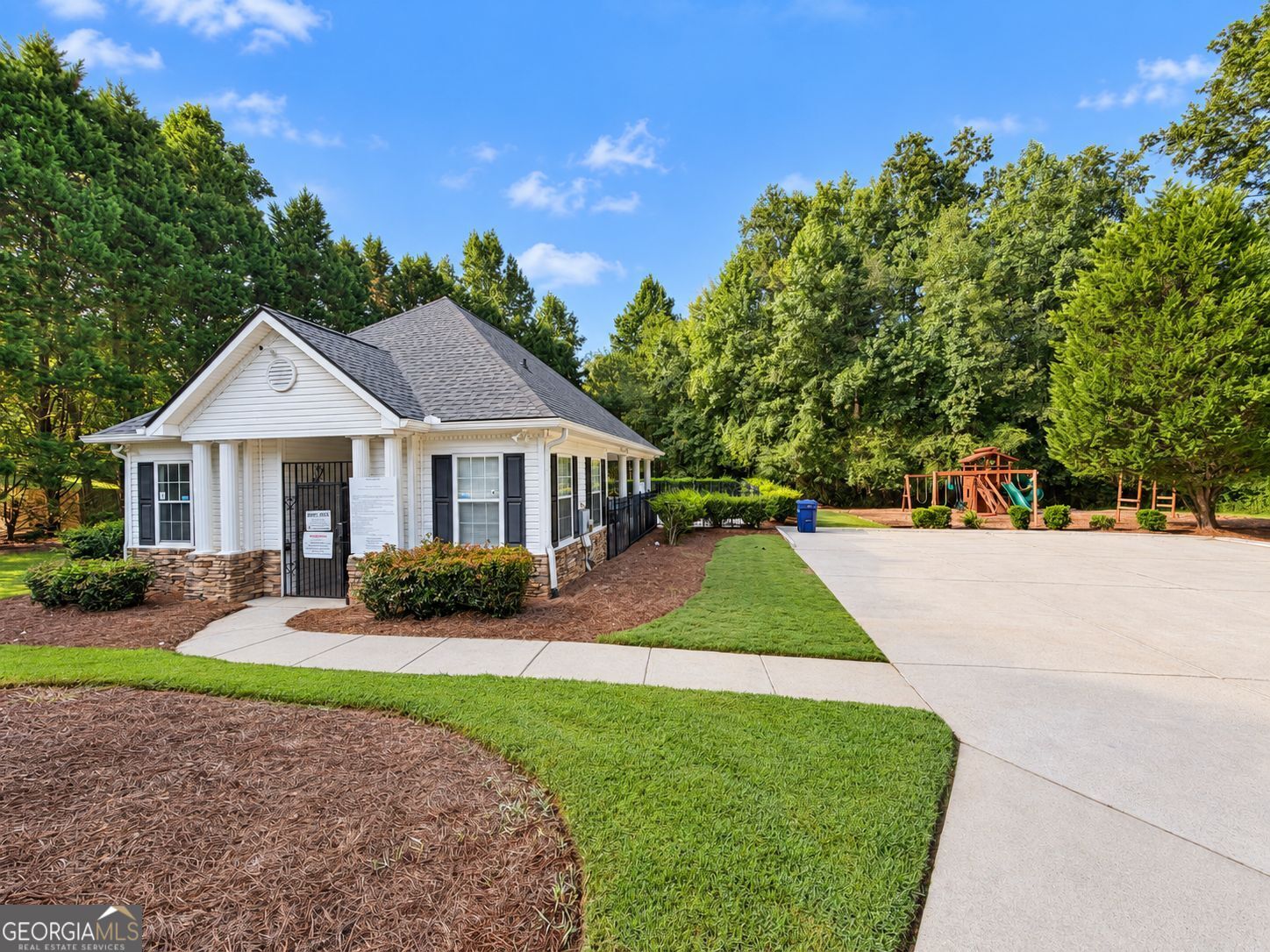 300 Hickory Pointe Court Property Photo 36