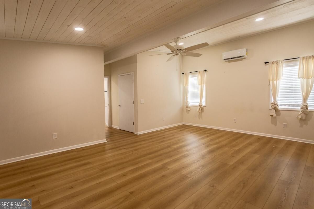96 N Gill Street Property Photo 22